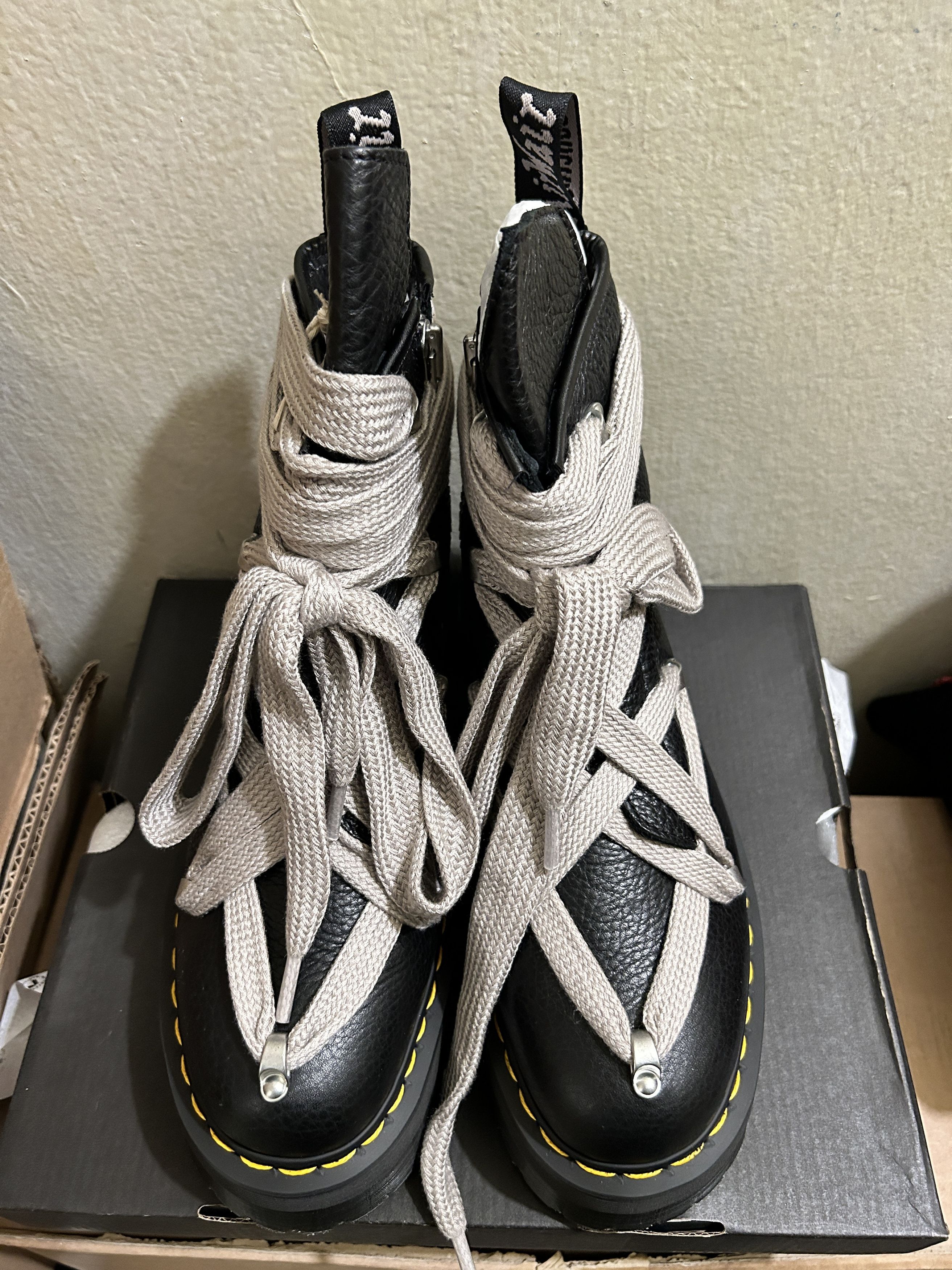 Dr. Martens × Rick Owens 1460 Quad Leather Sole Pentagram Jumbo Lace Boot Black Size US 10 / EU 43 - 1 Thumbnail