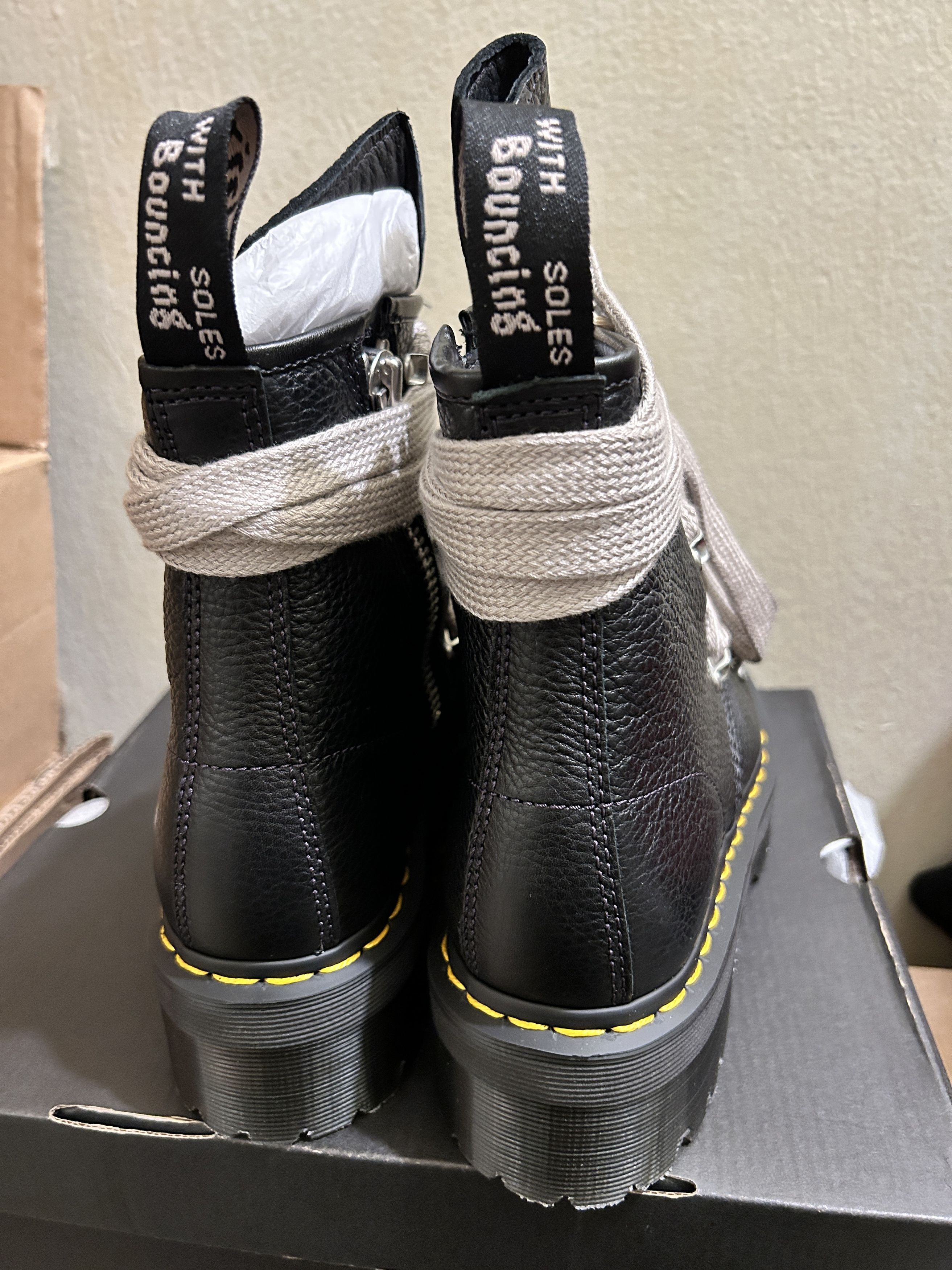 Dr. Martens × Rick Owens 1460 Quad Leather Sole Pentagram Jumbo Lace Boot Black Size US 10 / EU 43 - 4 Thumbnail