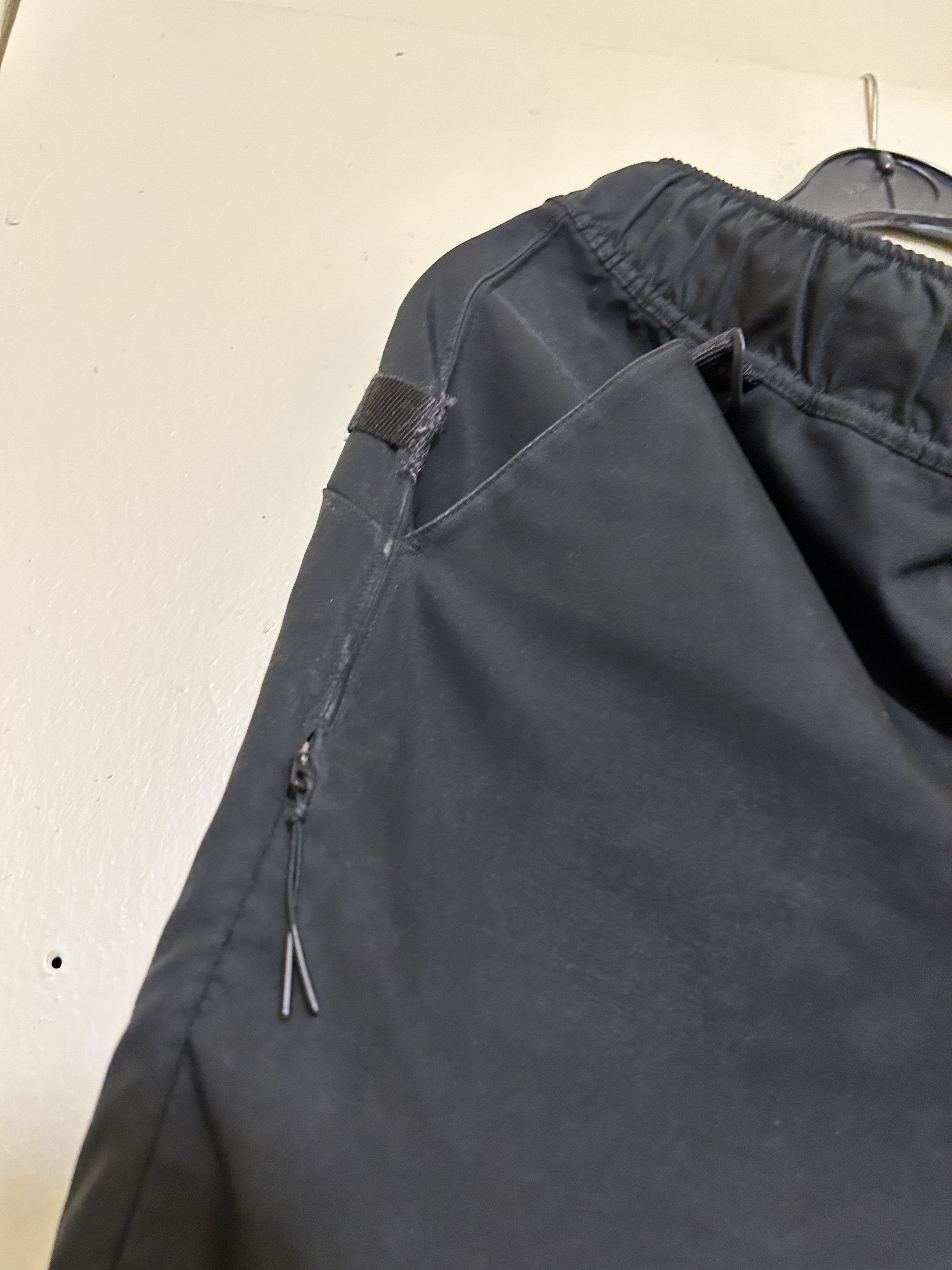 Alyx Black pants AA3249-010 matthew williamson nikelab BERYLLIUM Size US 32 / EU 48 - 3 Thumbnail