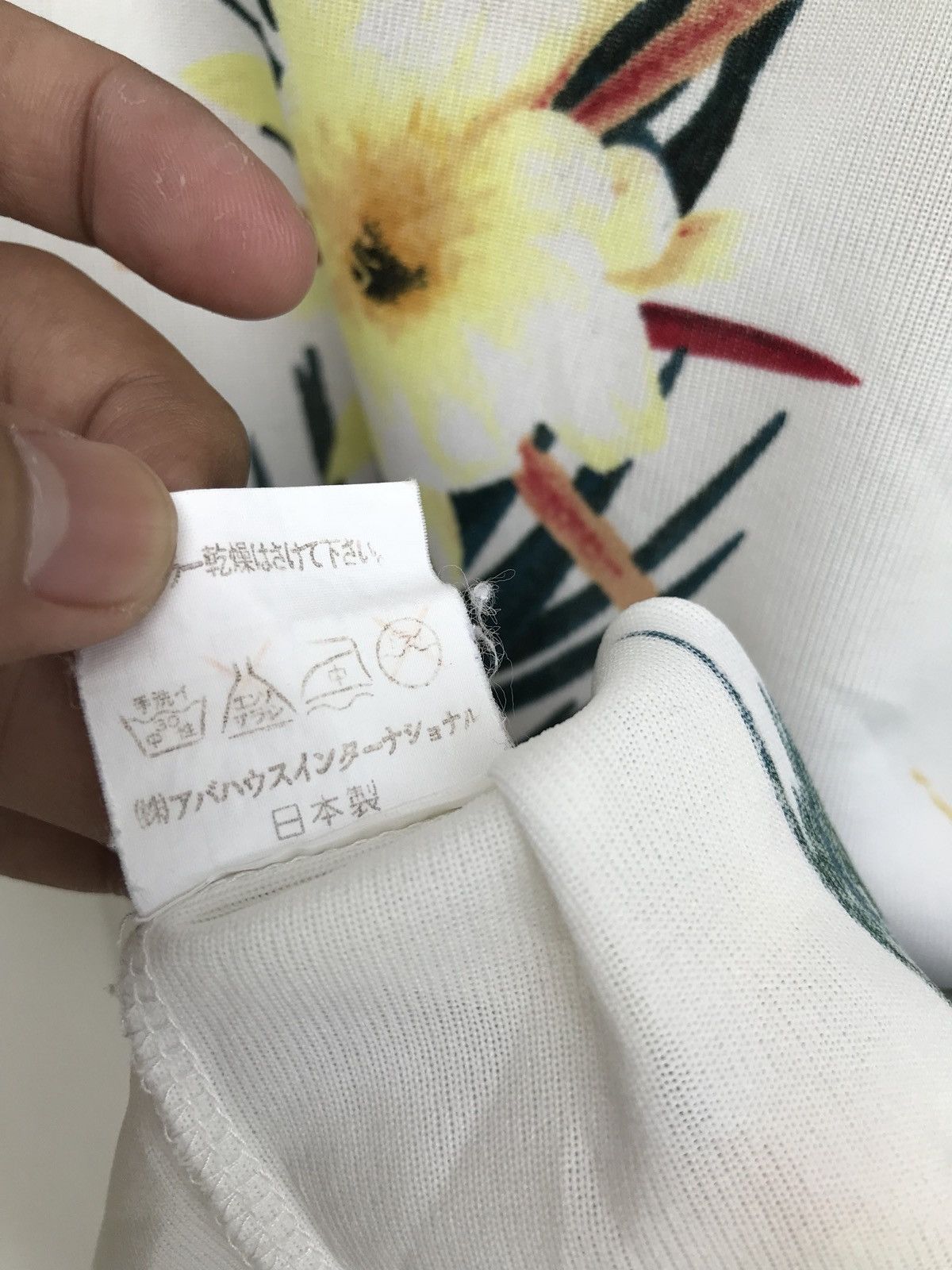 Japanese Brand Made In Japan Abahouse All Overprint Polyester Tees Size US XS / EU 42 / 0 - 6 Thumbnail