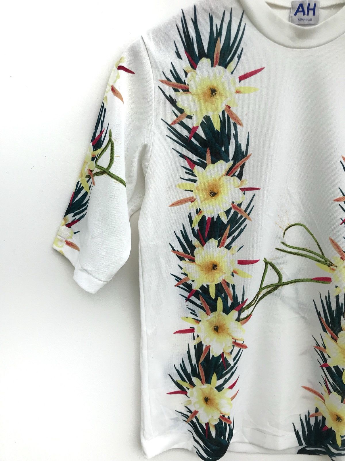 Japanese Brand Made In Japan Abahouse All Overprint Polyester Tees Size US XS / EU 42 / 0 - 3 Thumbnail