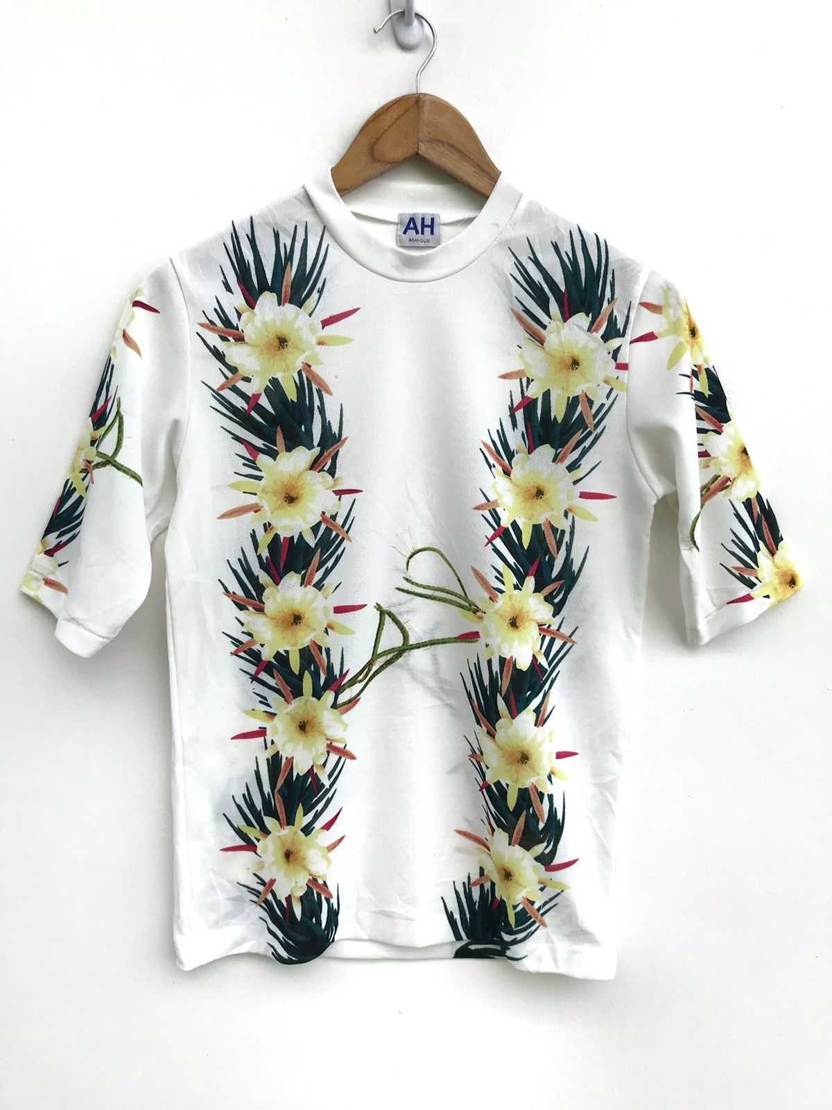 Japanese Brand Made In Japan Abahouse All Overprint Polyester Tees Size US XS / EU 42 / 0 - 1 Thumbnail