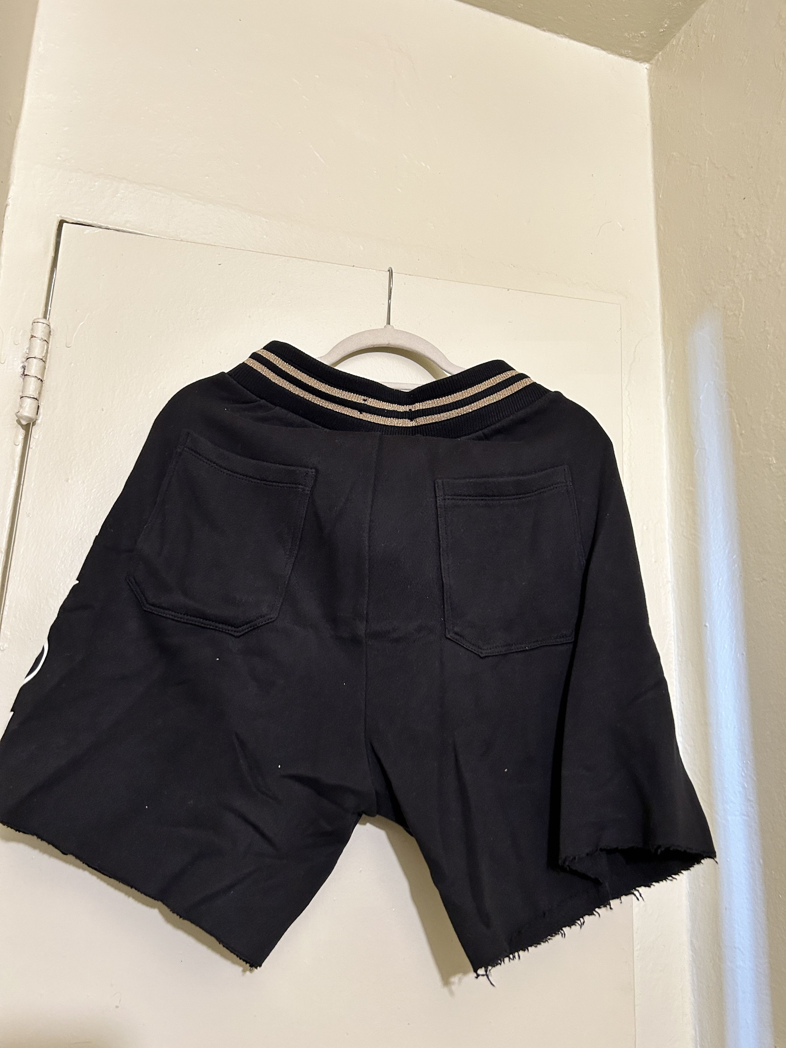 Amiri Amiri sweat shorts lovers black Size US 32 / EU 48 - 6 Thumbnail