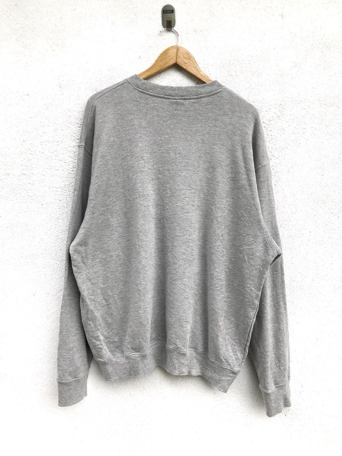 Champion Champion Grey Plain Small Arm Logo Crewneck Sweatshirt Size US L / EU 52-54 / 3 - 3 Thumbnail