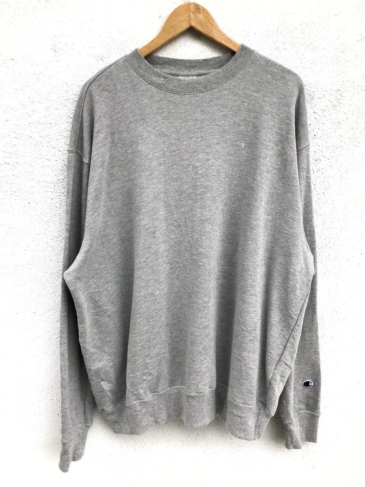 Champion Champion Grey Plain Small Arm Logo Crewneck Sweatshirt Size US L / EU 52-54 / 3 - 1 Thumbnail