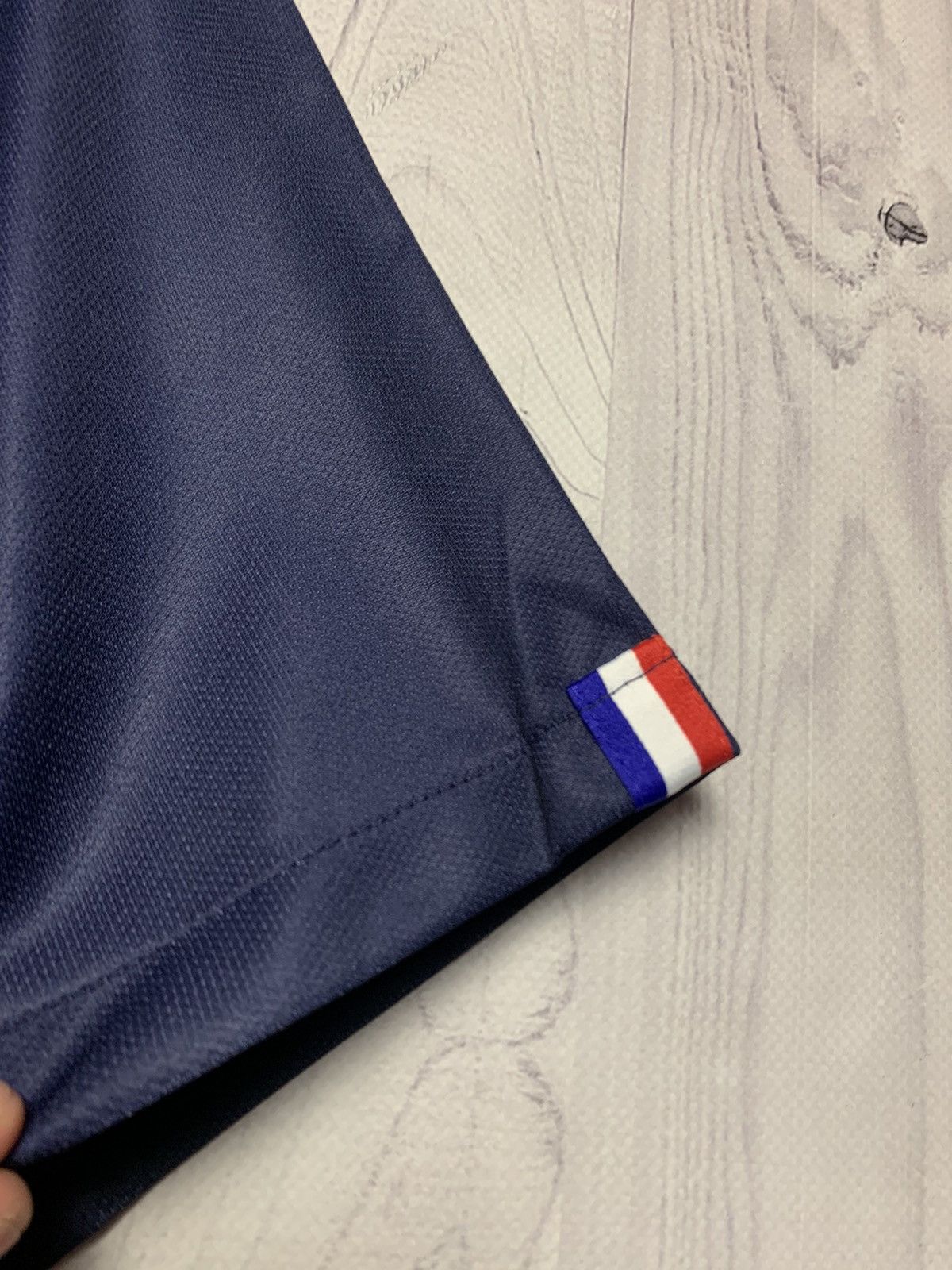 Nike × Vintage Vintage Nike soccer jersey Paris Saint German size M Size US M / EU 48-50 / 2 - 3 Thumbnail