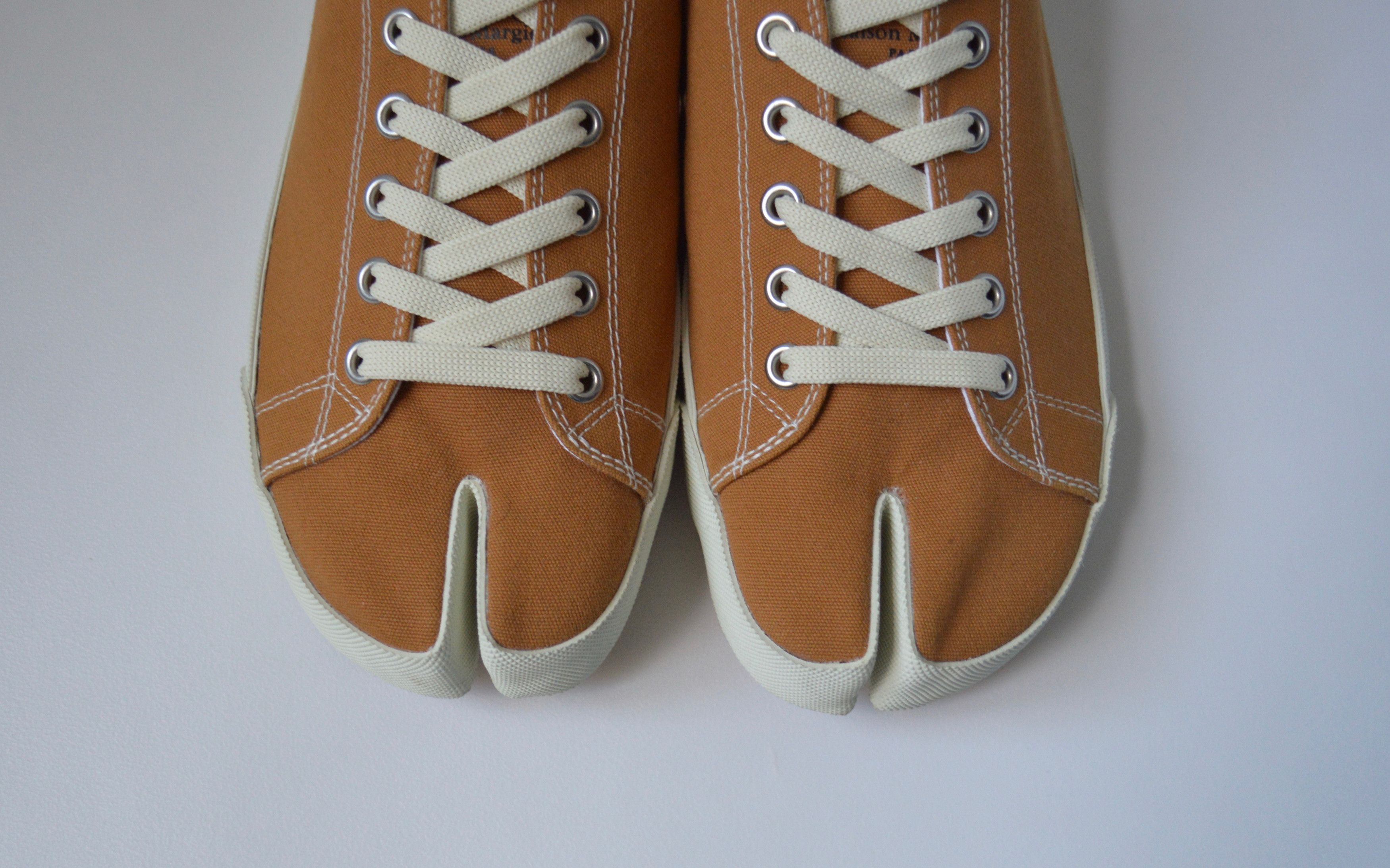 Maison Margiela Orange Canvas Tabi Sneakers Size US 8 / EU 41 - 4 Thumbnail