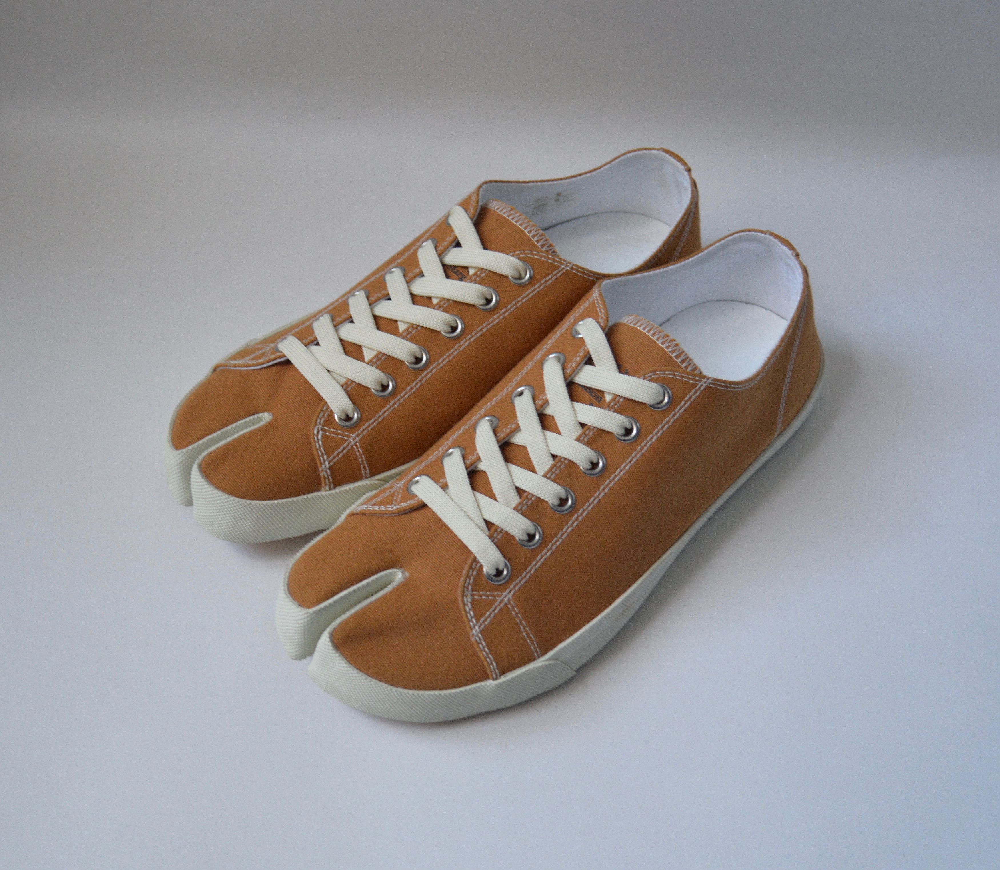 Maison Margiela Orange Canvas Tabi Sneakers Size US 8 / EU 41 - 3 Thumbnail