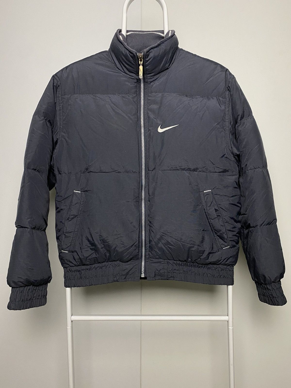 Nike × Vintage Nike vintage grey puffer jacket small swoosh logo 2000s Size US XS / EU 42 / 0 - 2 Thumbnail