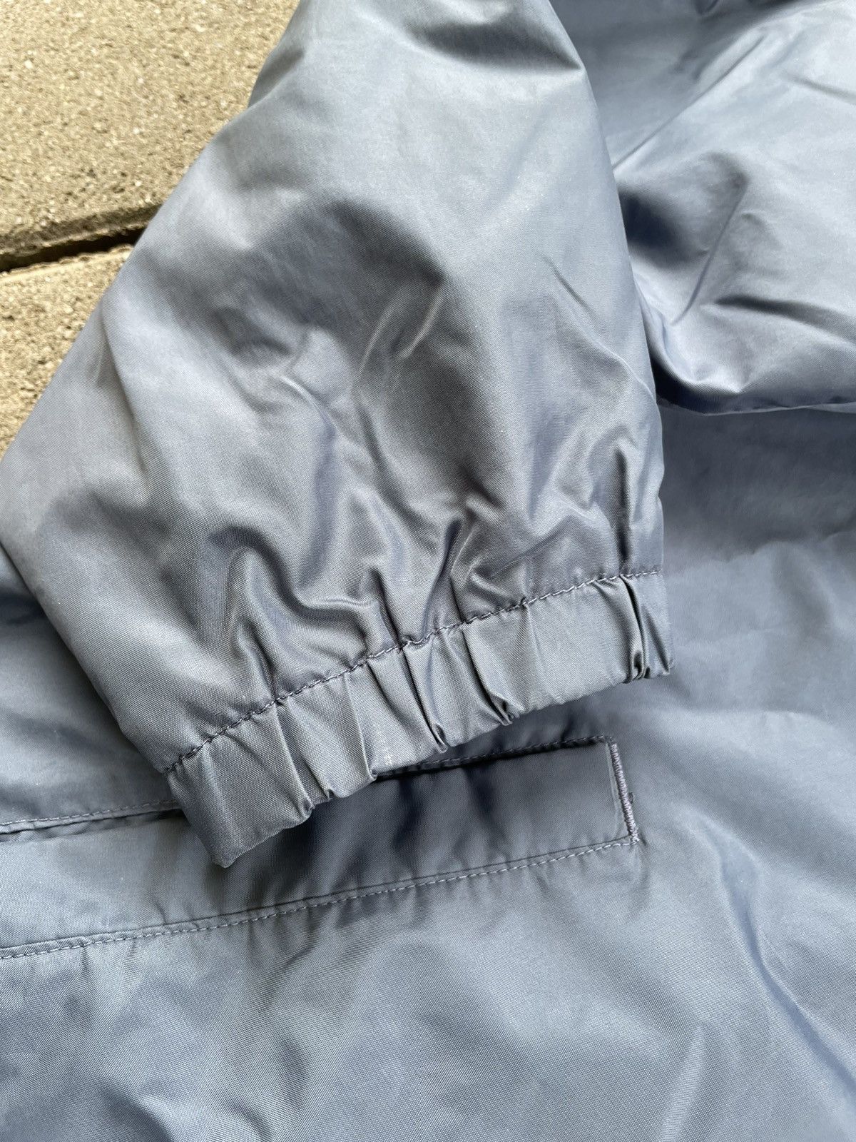Carhartt Carhartt Nylon Coach Jacket in Blue Size US L / EU 52-54 / 3 - 7 Thumbnail