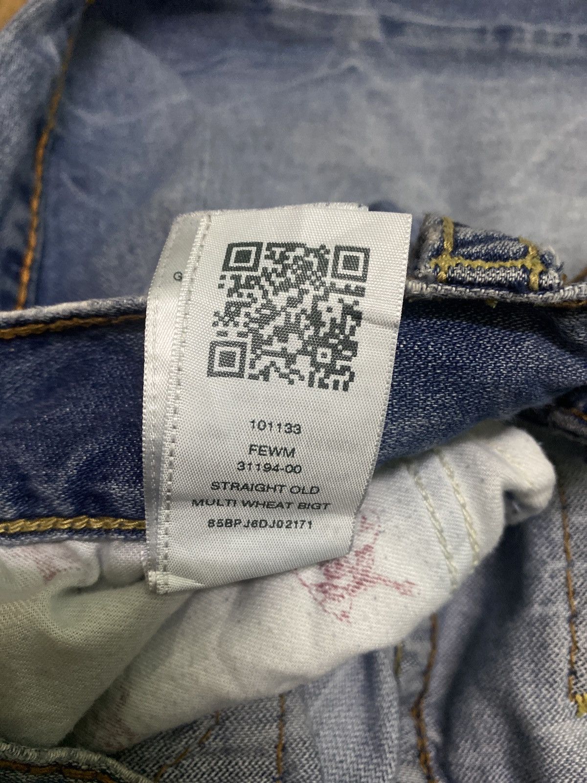 True Religion TRUE RELIGION STRAIGHT SECTION DISTRESSED LIGHTNING DESIGN Size US 31 - 17 Thumbnail
