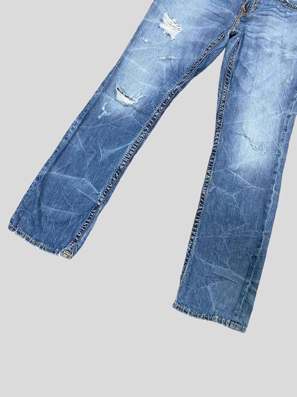 True Religion TRUE RELIGION STRAIGHT SECTION DISTRESSED LIGHTNING DESIGN Size US 31 - 7 Thumbnail
