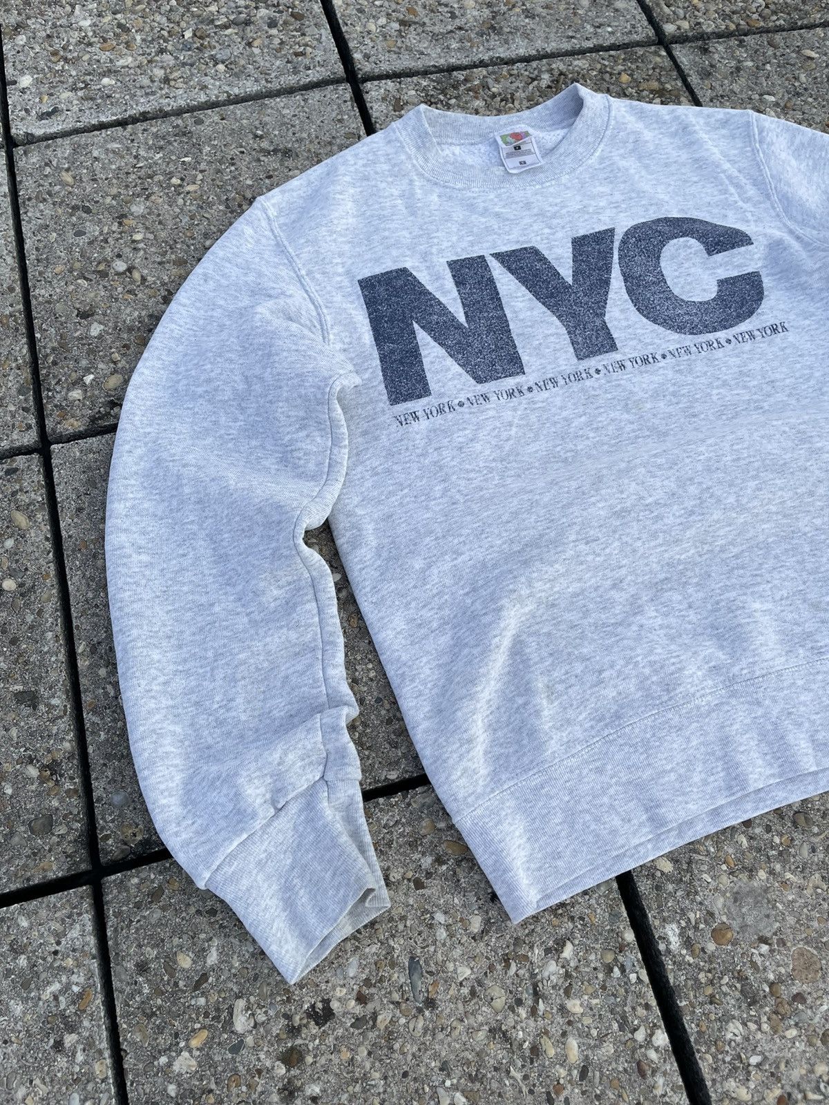 Other Vintage Y2K NYC FOTL Sweatshirt in Grey Size US S / EU 44-46 / 1 - 3 Thumbnail