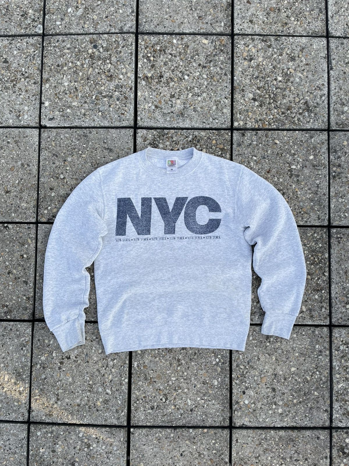 Other Vintage Y2K NYC FOTL Sweatshirt in Grey Size US S / EU 44-46 / 1 - 1 Thumbnail