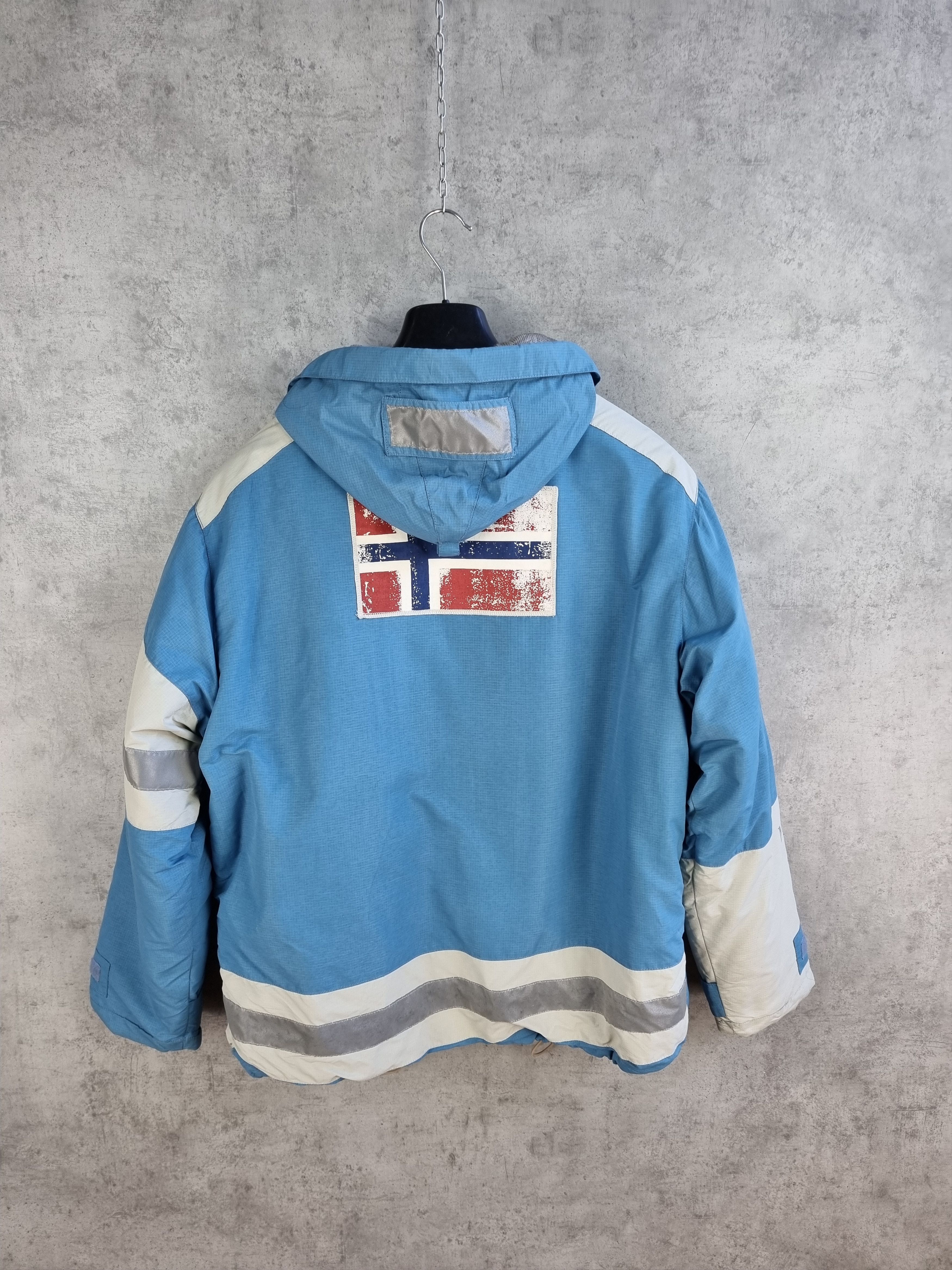 Napapijri × Vintage Napapijri Water Repellent Reflective Elements Heavy Jacket Size US L / EU 52-54 / 3 - 2 Thumbnail