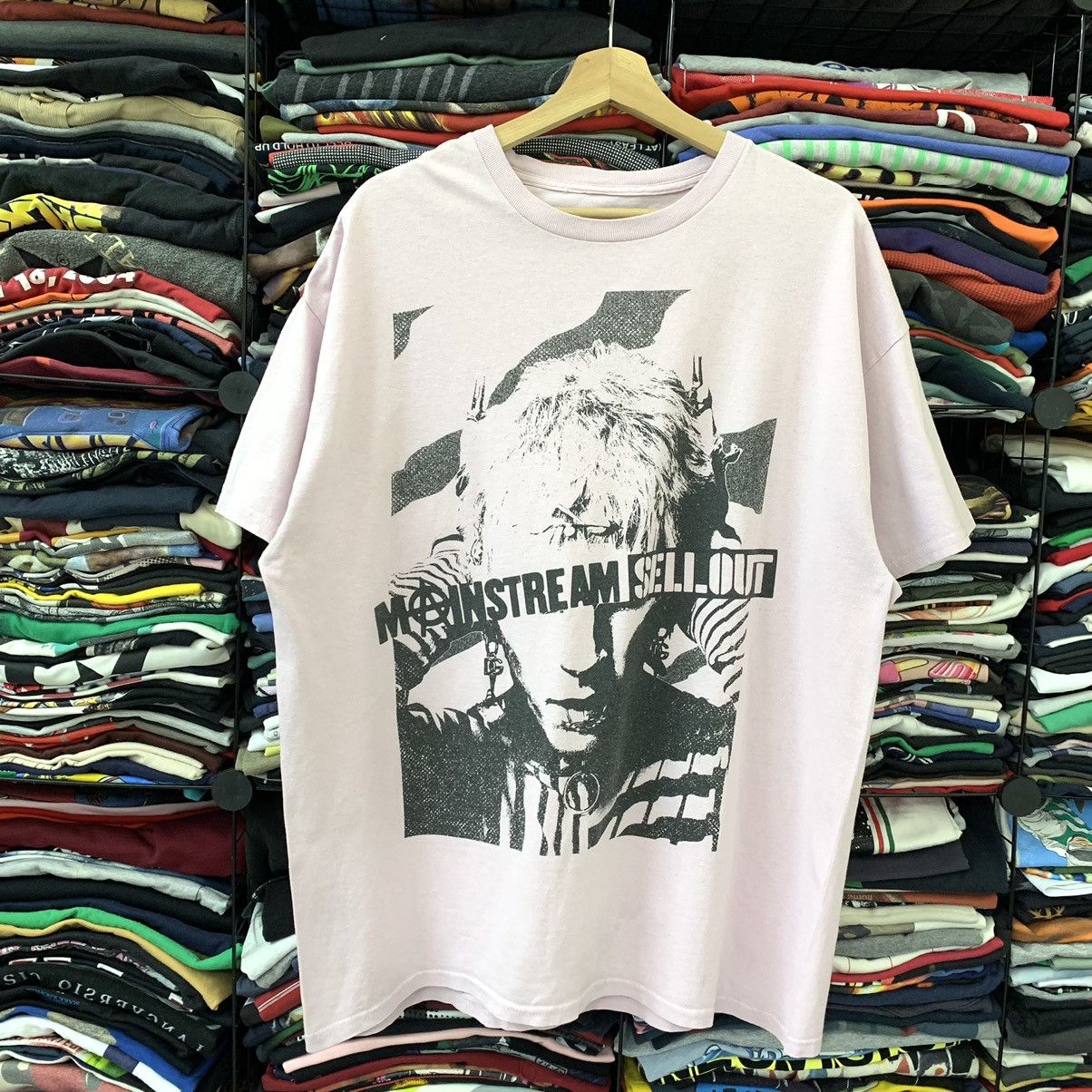 MACHINE GUN KELLY (MAINSTREAM SELLOUT)