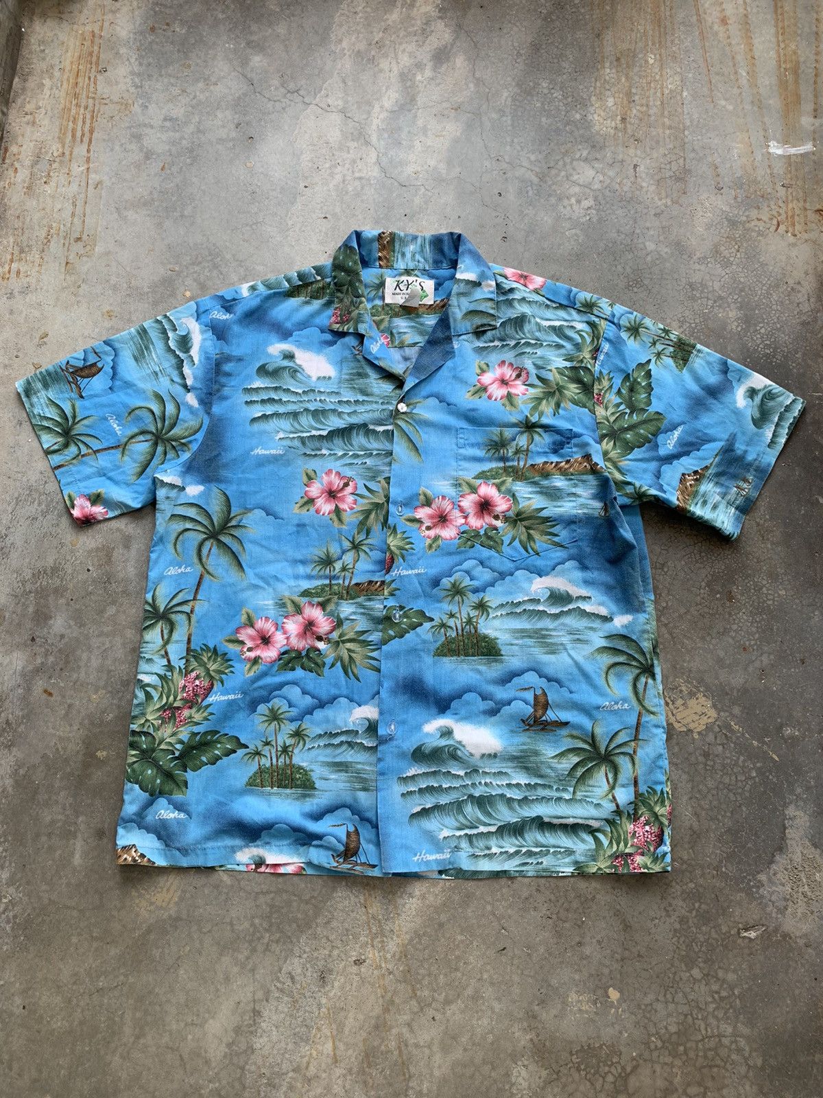 Vintage Vintage Made In Hawaii Full Print Flora Button Up shirt Size US XL / EU 56 / 4 - 1 Thumbnail