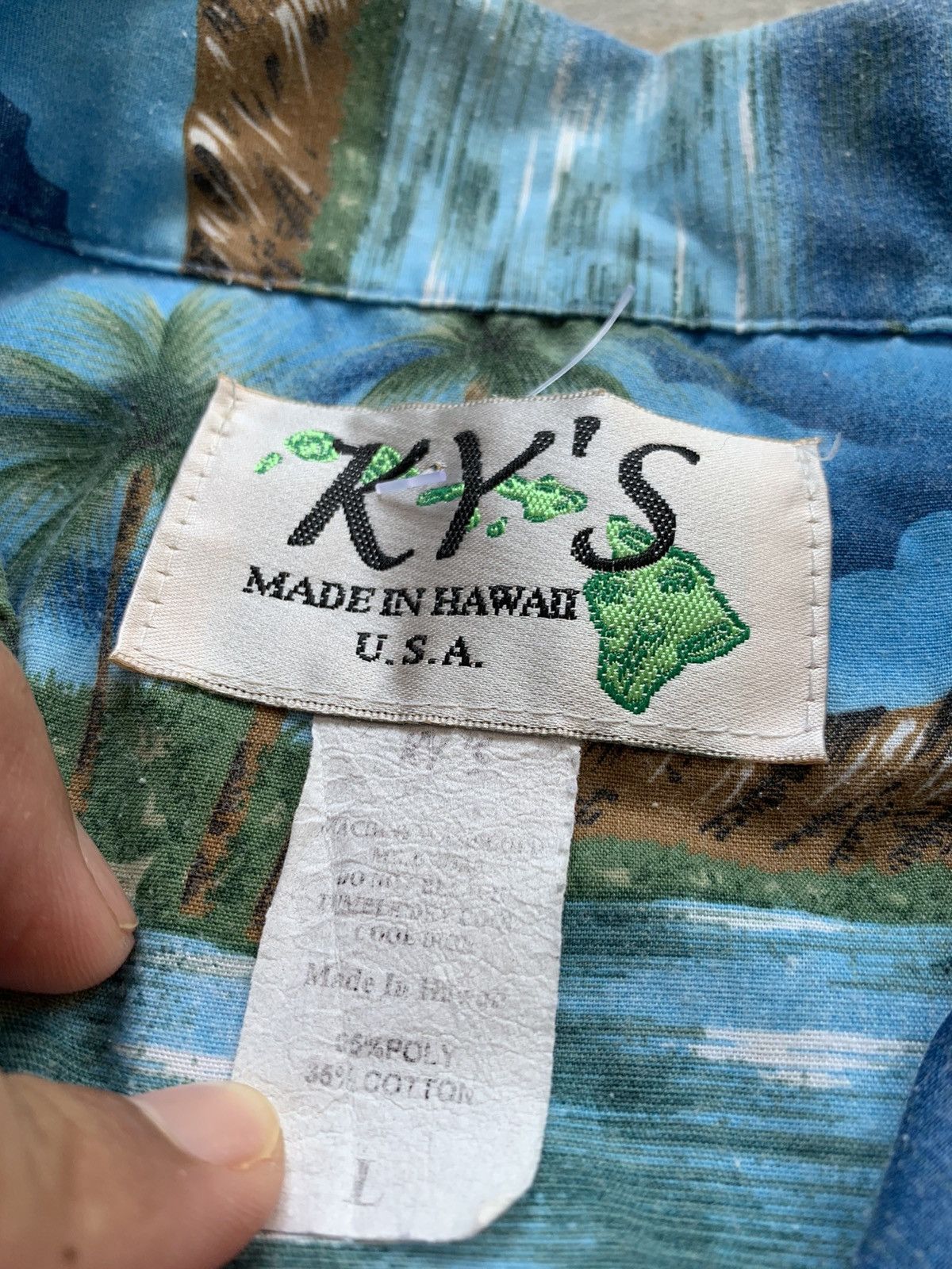 Vintage Vintage Made In Hawaii Full Print Flora Button Up shirt Size US XL / EU 56 / 4 - 4 Thumbnail