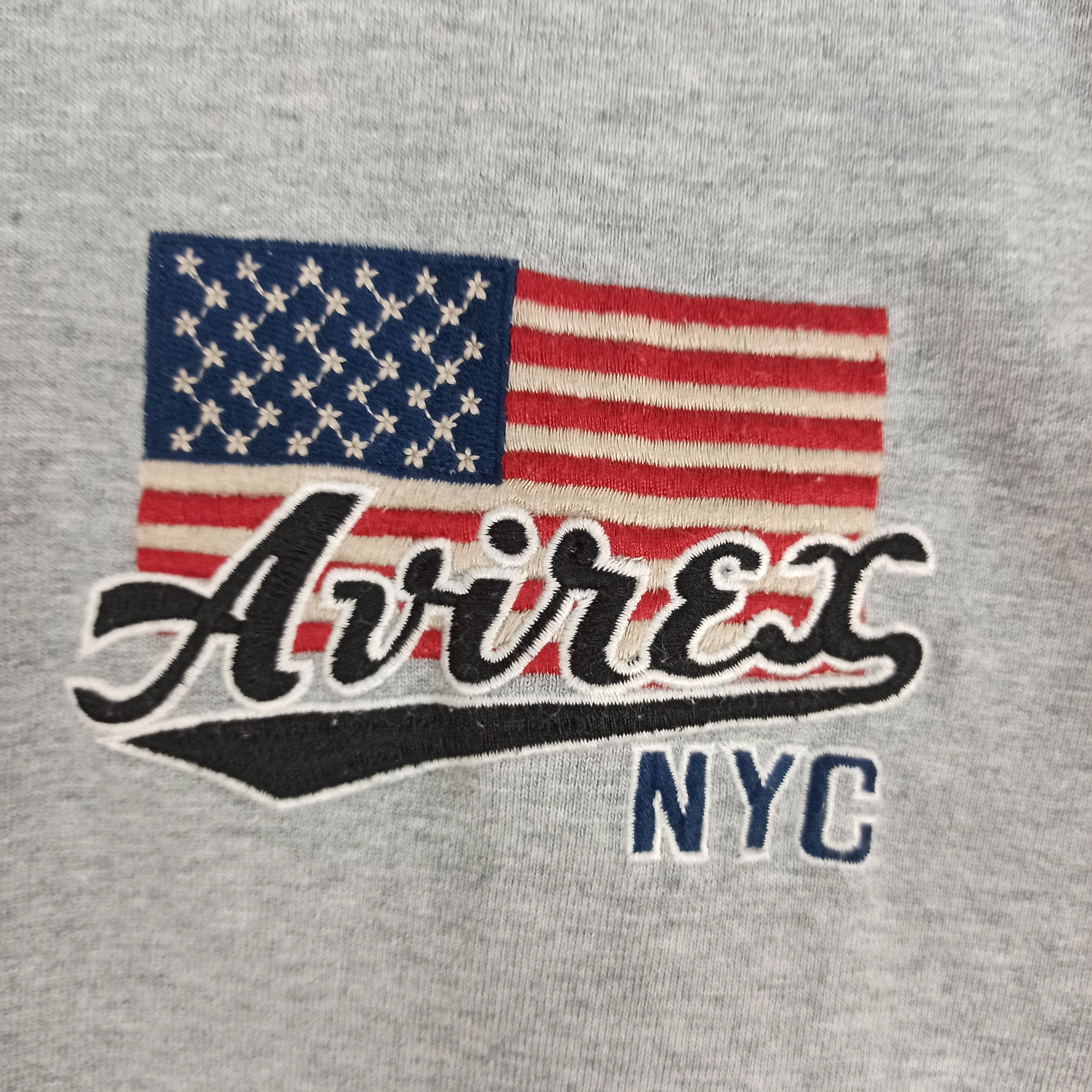 Avirex Rare Avirex NYC Sportswear Embroidered Logo T-shirt Size US L / EU 52-54 / 3 - 3 Thumbnail