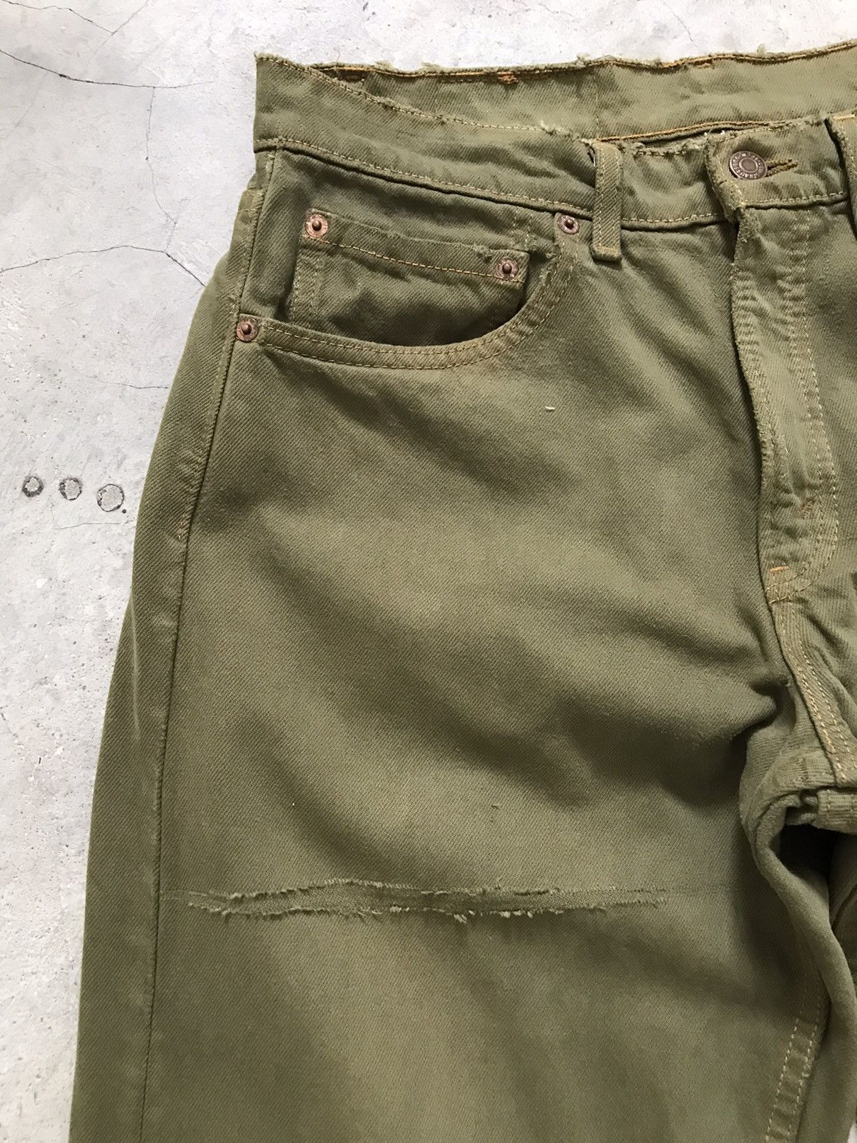 Levi's Vtg Levis 565 Loose Fit Wide Leg Brownish Green Dyed Jeans Size US 31 - 3 Thumbnail