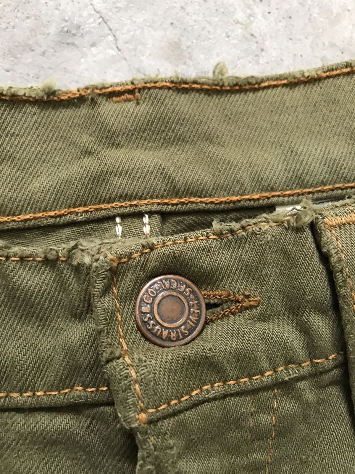 Levi's Vtg Levis 565 Loose Fit Wide Leg Brownish Green Dyed Jeans Size US 31 - 6 Thumbnail