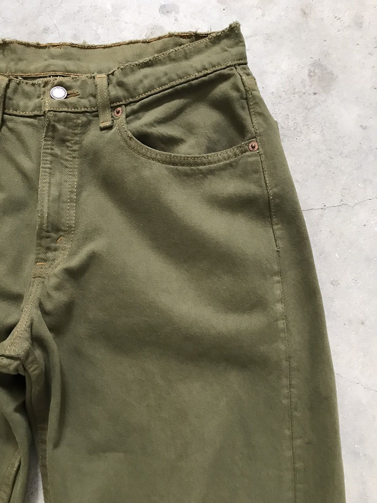 Levi's Vtg Levis 565 Loose Fit Wide Leg Brownish Green Dyed Jeans Size US 31 - 4 Thumbnail