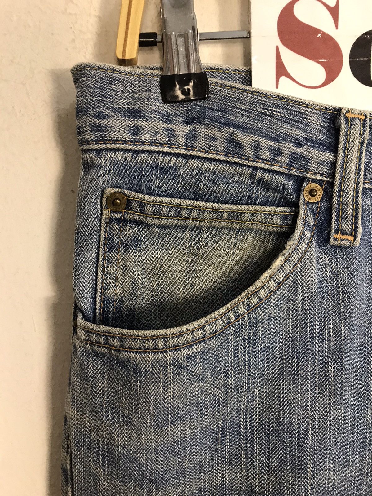 Japanese Brand Vintage Wrangler Light Wash Zipper Jeans Style Size US 31 - 8 Thumbnail