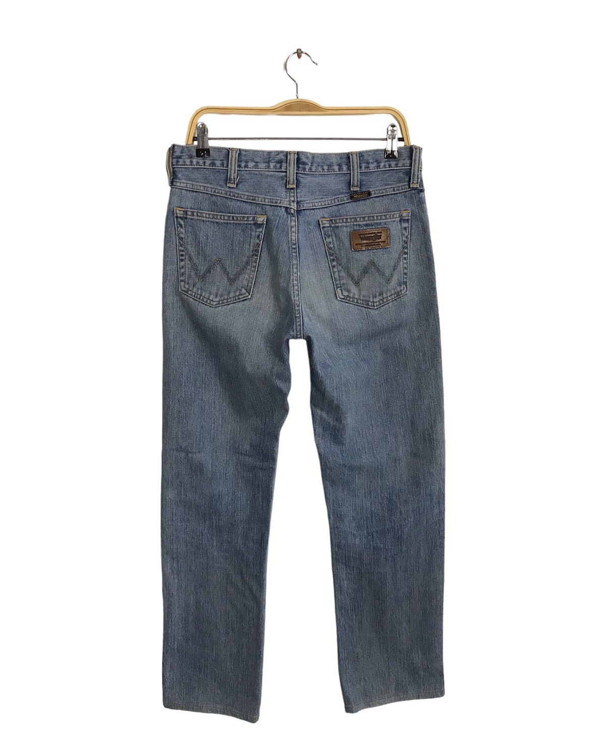 Japanese Brand Vintage Wrangler Light Wash Zipper Jeans Style Size US 31 - 2 Thumbnail