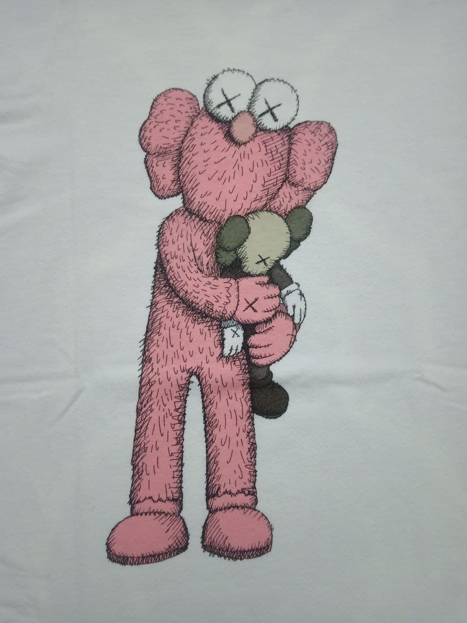 Designer × Kaws × Uniqlo 💥💥Kaws Uniqlo Flushy Toy T Size US S / EU 44-46 / 1 - 1 Thumbnail