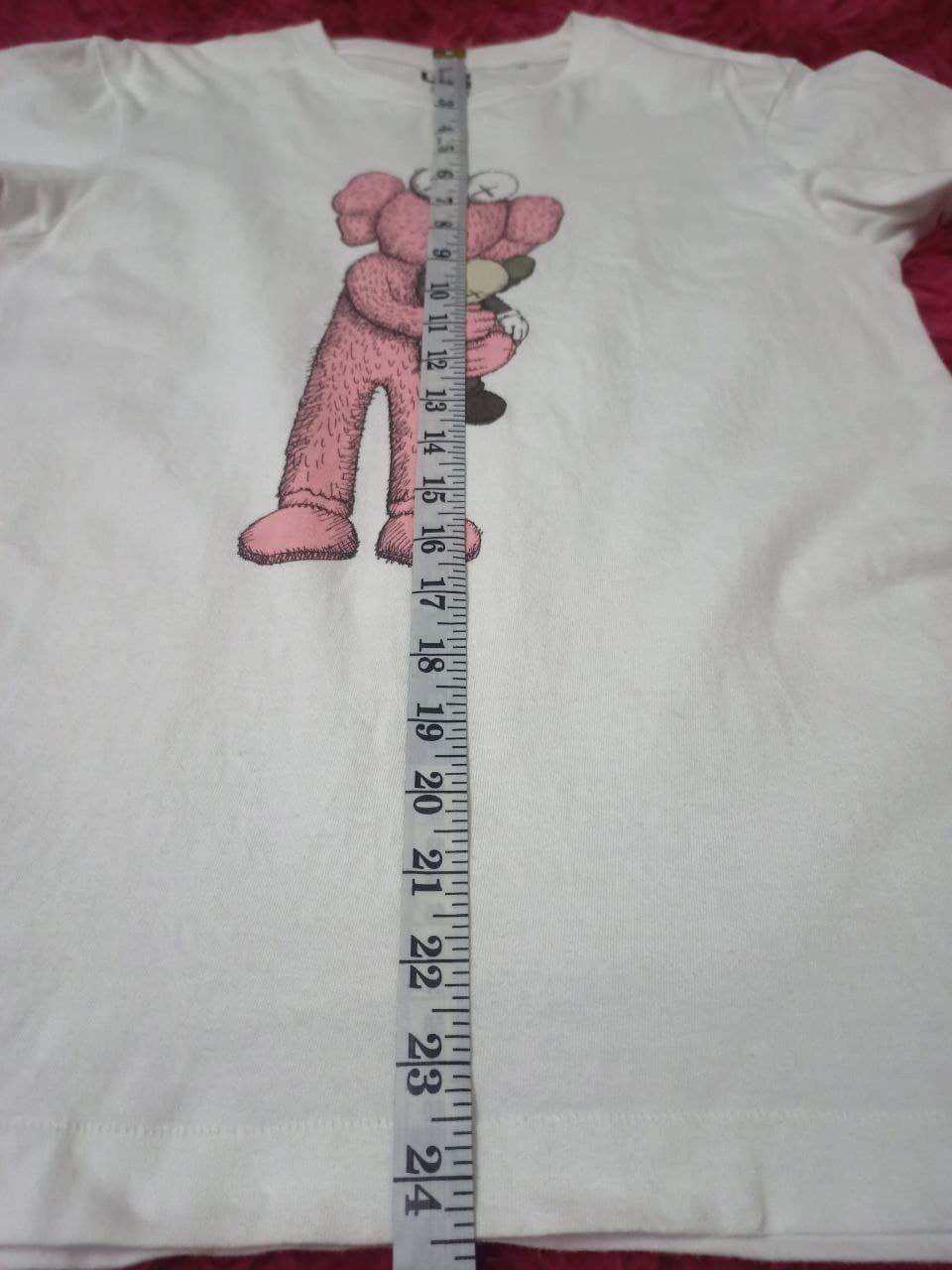 Designer × Kaws × Uniqlo 💥💥Kaws Uniqlo Flushy Toy T Size US S / EU 44-46 / 1 - 5 Thumbnail