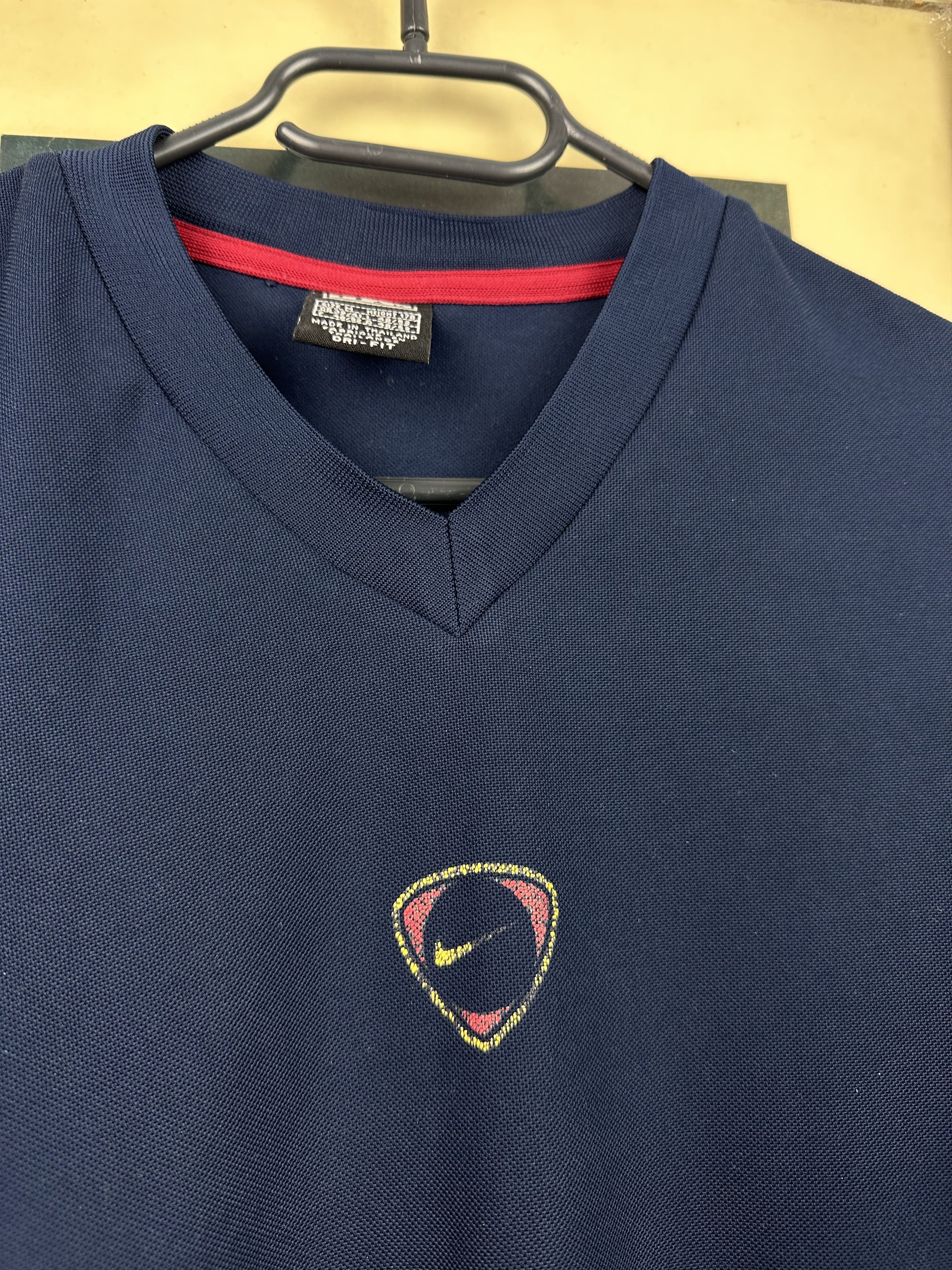 Nike × Vintage Vintage Barcelona Football Soccer Jersey Shirt Train Tee Size US M / EU 48-50 / 2 - 7 Thumbnail