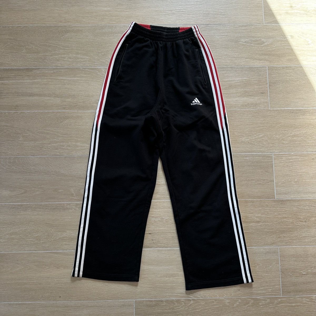 Adidas BALENCIAGA x ADIDAS SWEATPANTS | Grailed