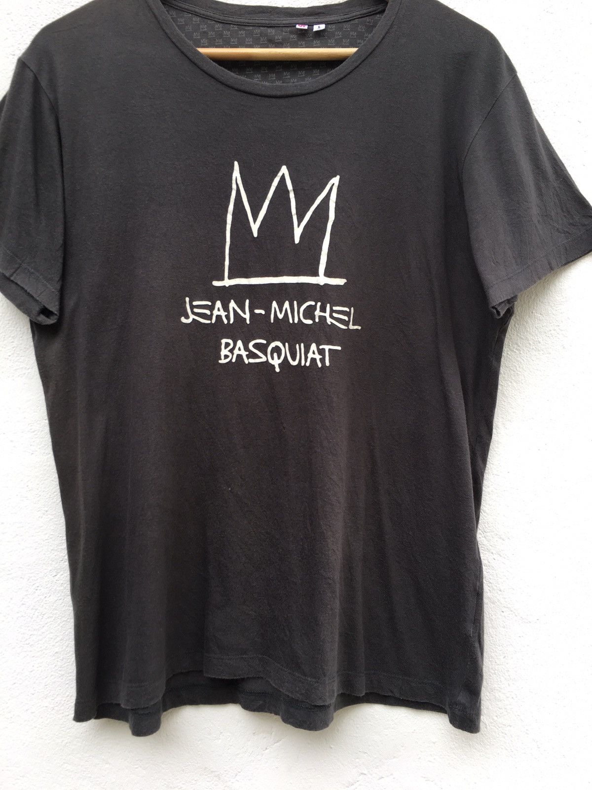 Jean-Michel Basquiat Vintage Jean Michel Basquiat x Uniqlo Tshirt Size US S / EU 44-46 / 1 - 4 Thumbnail