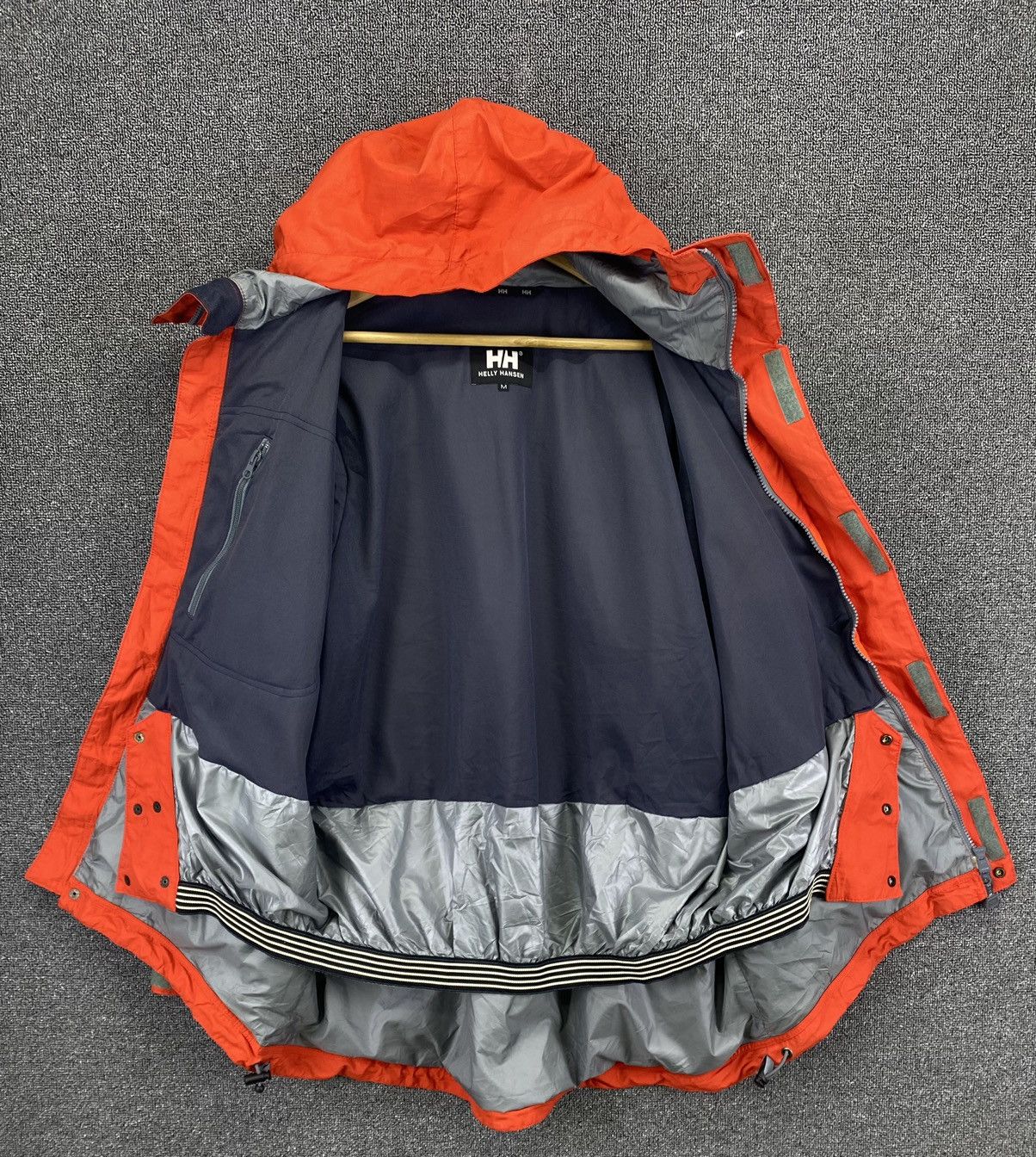 Helly Hansen Vintage Helly Hansen Nice Design Outdoor Hiking Jacket Size US M / EU 48-50 / 2 - 7 Thumbnail