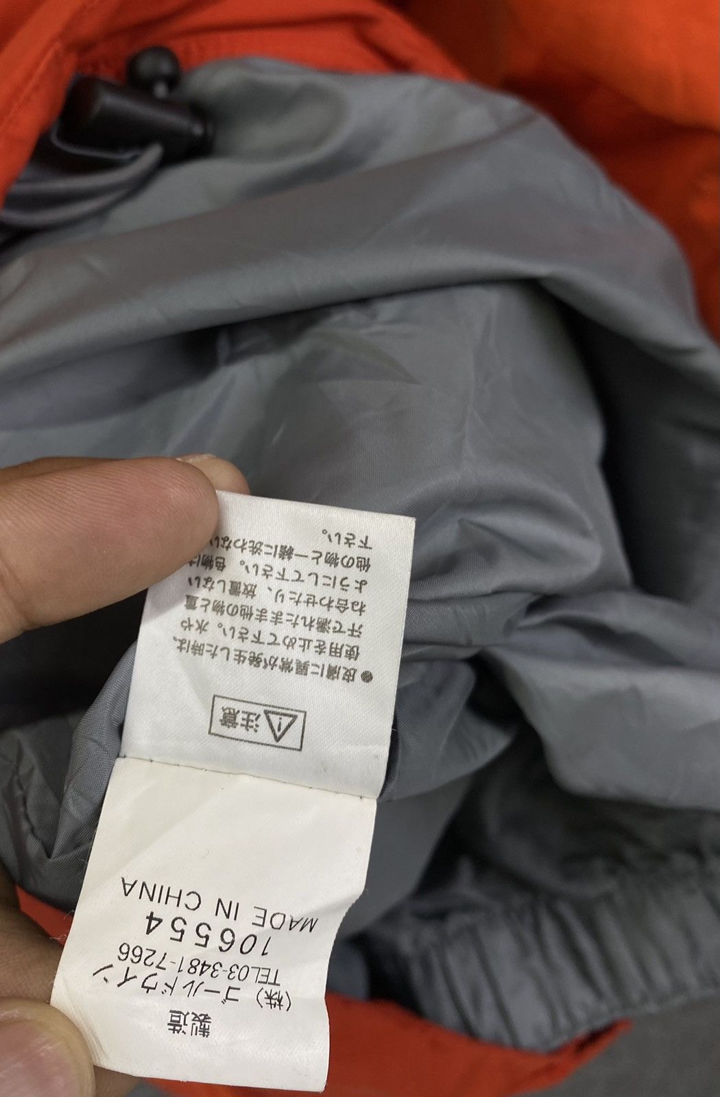 Helly Hansen Vintage Helly Hansen Nice Design Outdoor Hiking Jacket Size US M / EU 48-50 / 2 - 9 Thumbnail