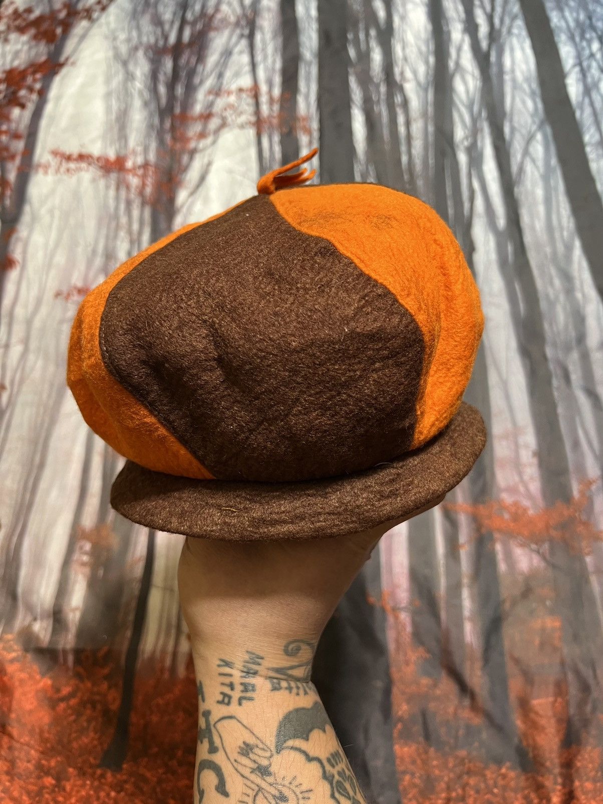 Vintage ***FINAL DROP***RARE 80s pinwheel wool union made beret OS Size ONE SIZE - 5 Thumbnail