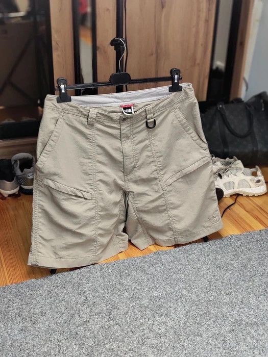 The North Face Vintage 90's The North Face Nylon Cargo Casual Shorts Size US 34 / EU 50 - 10 Thumbnail