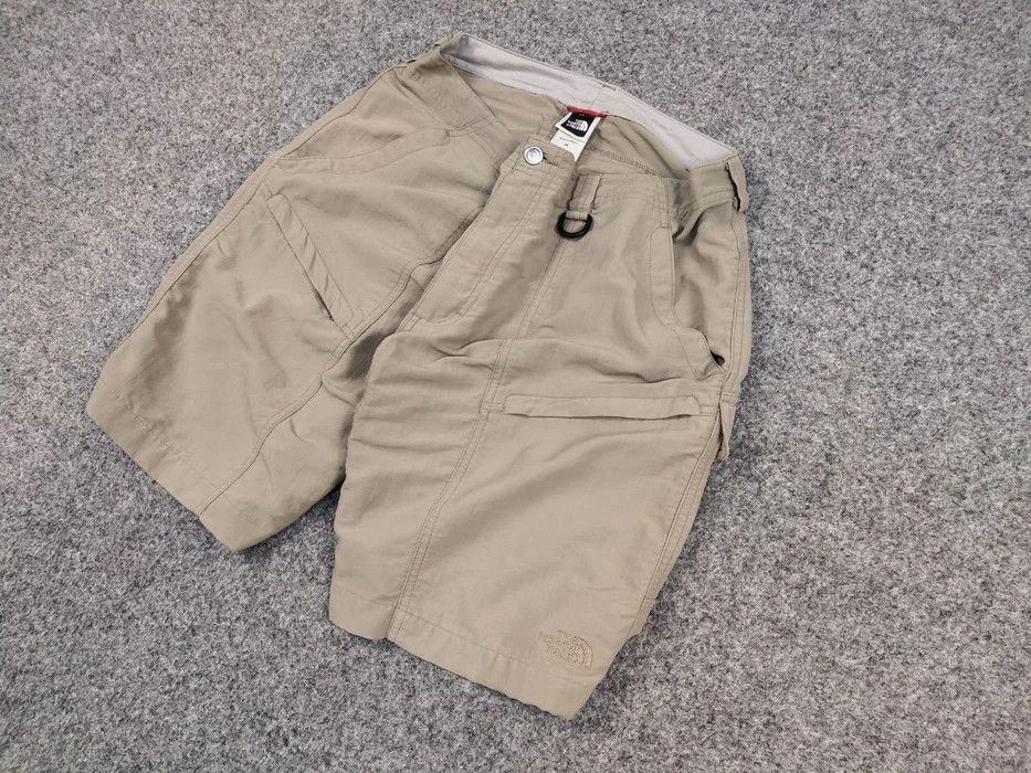 The North Face Vintage 90's The North Face Nylon Cargo Casual Shorts Size US 34 / EU 50 - 2 Thumbnail