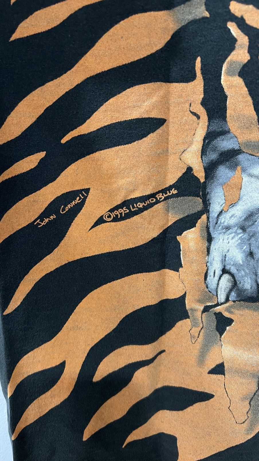 Liquid Blue × Vintage 1995 Liquid Blue AOP Tiger Size XL Size US XL / EU 56 / 4 - 8 Thumbnail