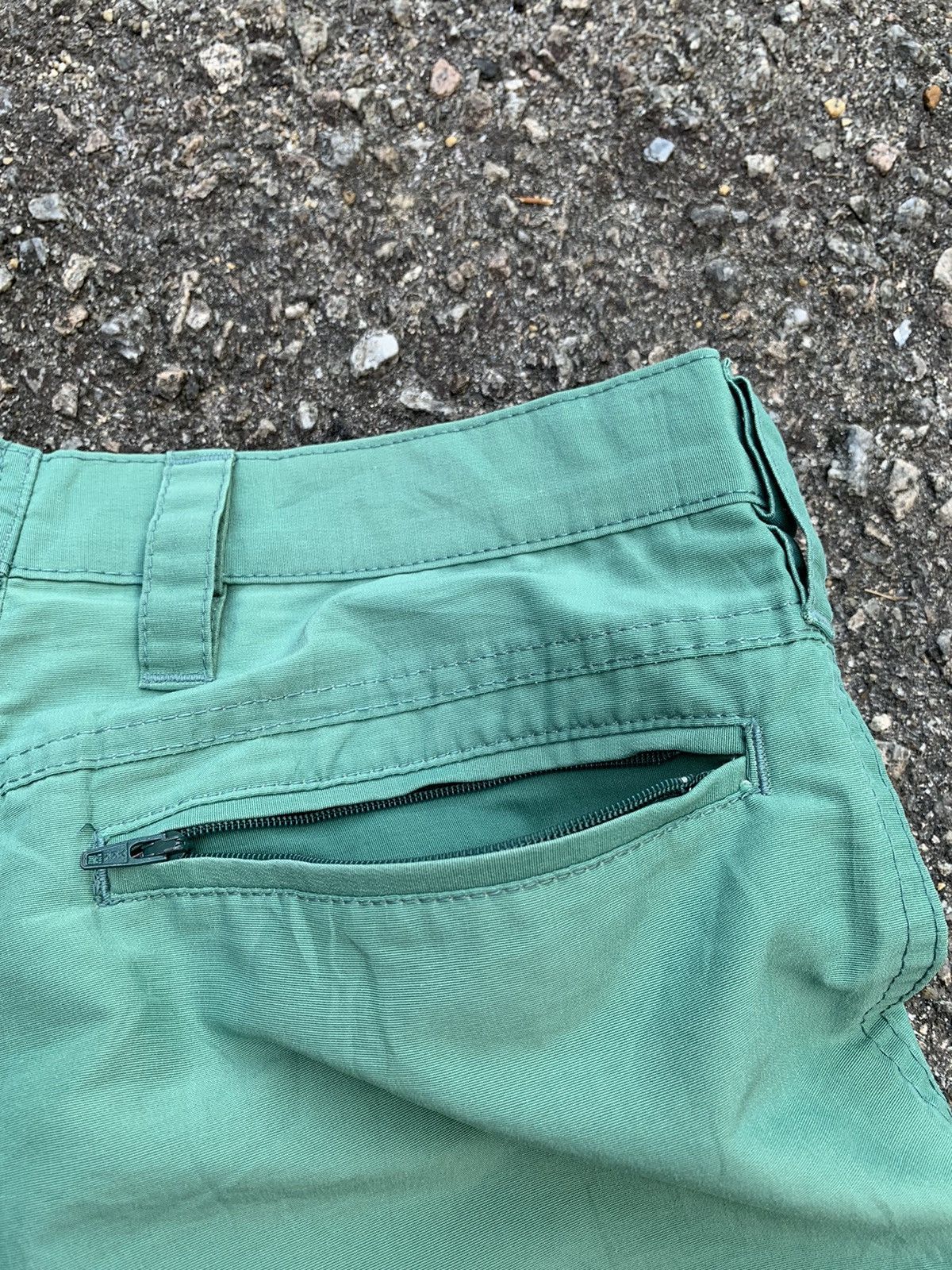Jack Wolfskin Steals! Jack Wolfskins Short Cargo Style Pants Size US 28 / EU 44 - 7 Thumbnail