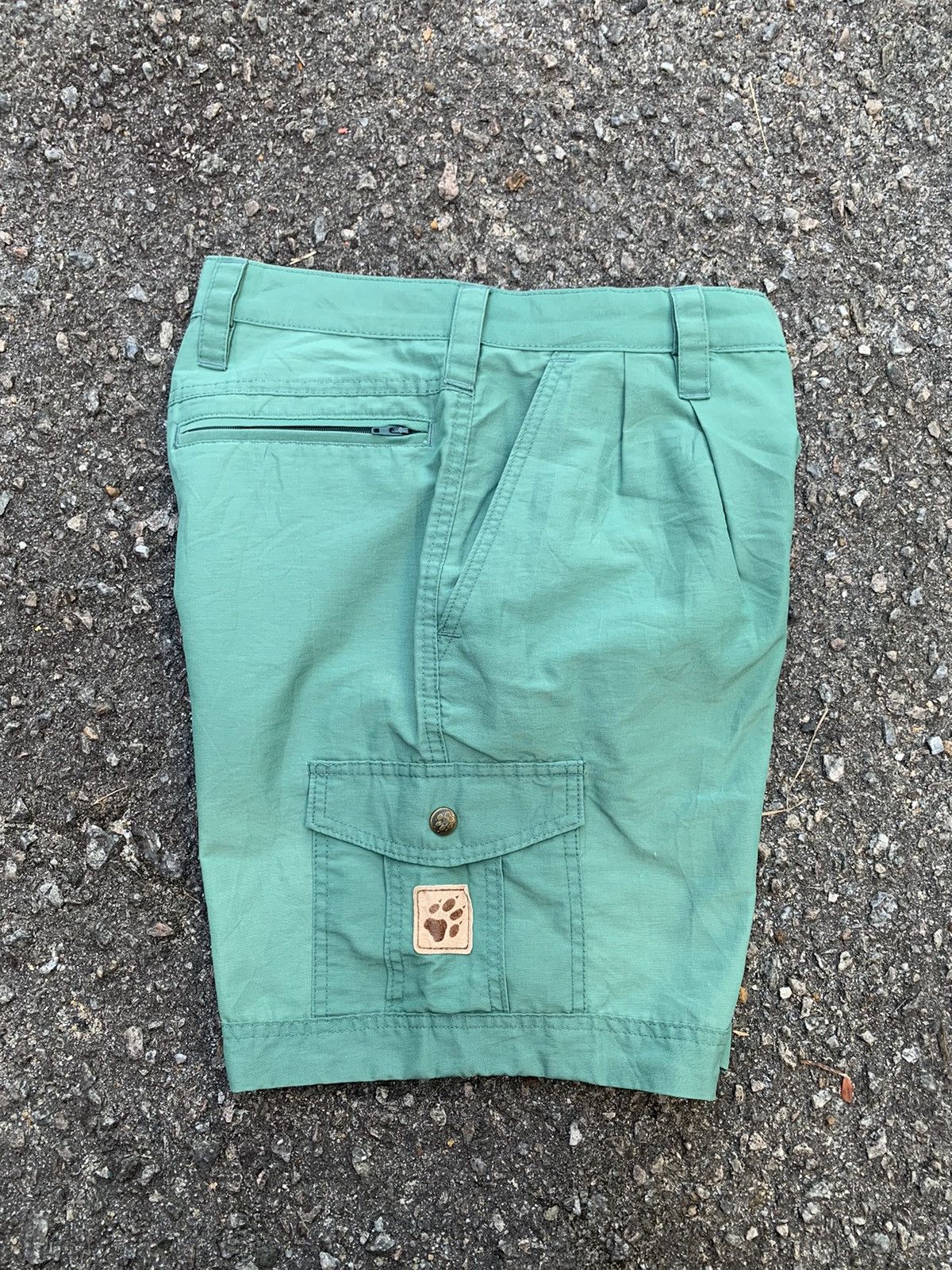 Jack Wolfskin Steals! Jack Wolfskins Short Cargo Style Pants Size US 28 / EU 44 - 1 Thumbnail