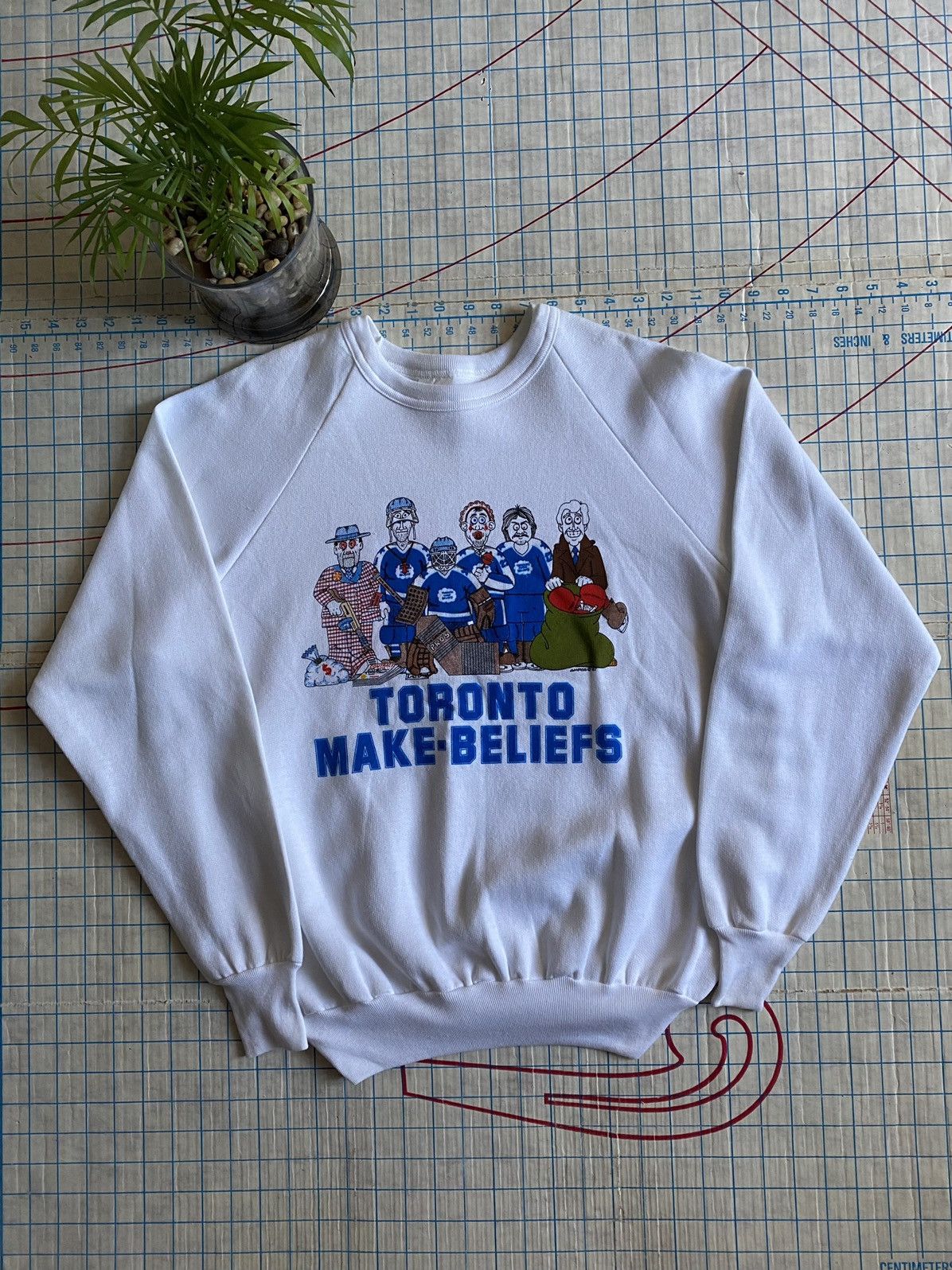 NHL × Vintage Vintage Toronto Make-Beliefs Toronto Maple Leafs Spoof Size US M / EU 48-50 / 2 - 2 Thumbnail
