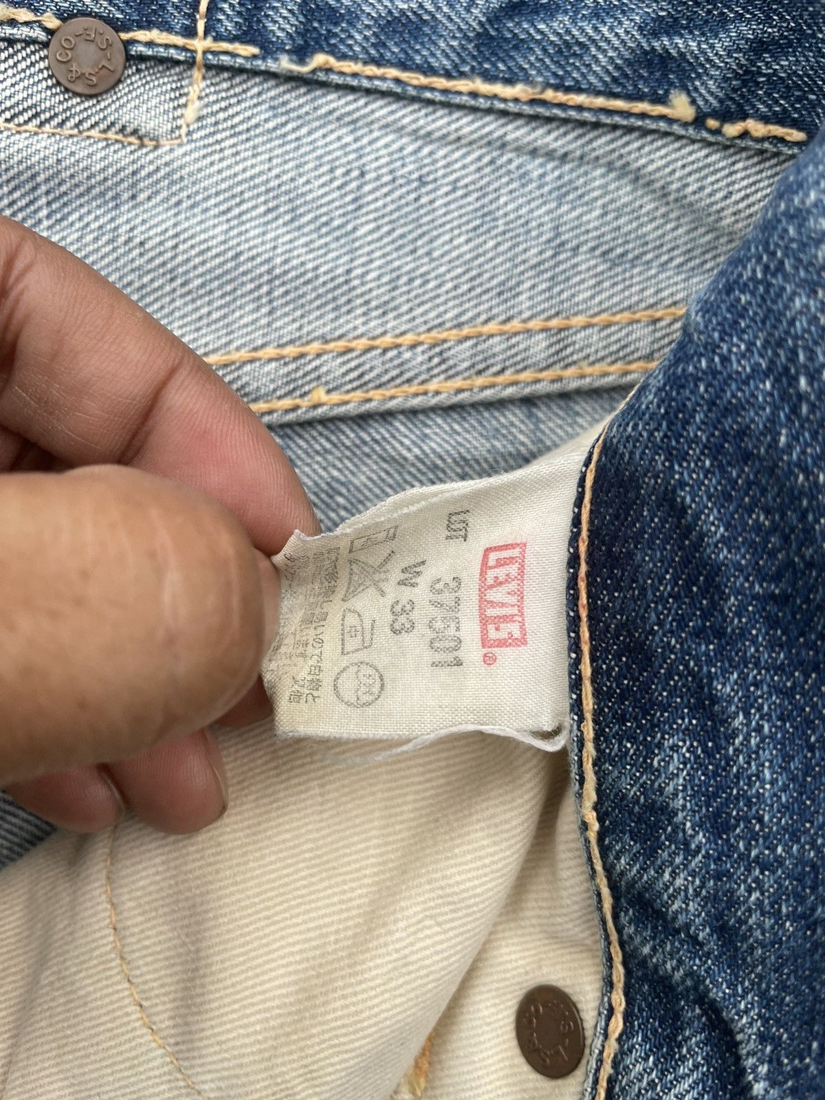 Levi's Vintage Levis 501 E 1937 Aging Selvedge Distressed Size US 30 / EU 46 - 16 Thumbnail