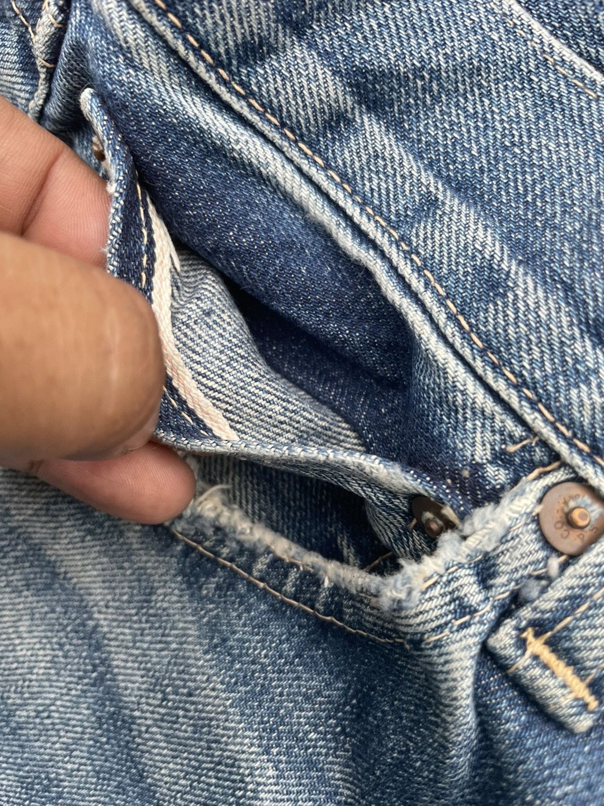 Levi's Vintage Levis 501 E 1937 Aging Selvedge Distressed Size US 30 / EU 46 - 18 Thumbnail