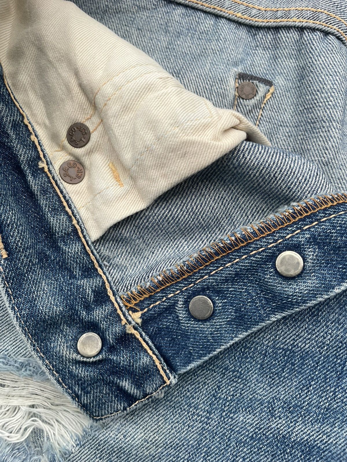 Levi's Vintage Levis 501 E 1937 Aging Selvedge Distressed Size US 30 / EU 46 - 17 Thumbnail