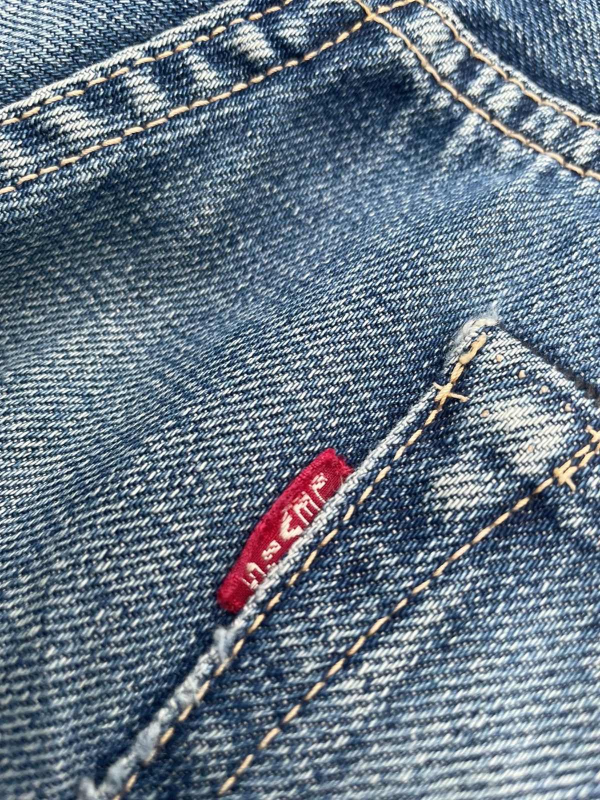 Levi's Vintage Levis 501 E 1937 Aging Selvedge Distressed Size US 30 / EU 46 - 14 Thumbnail