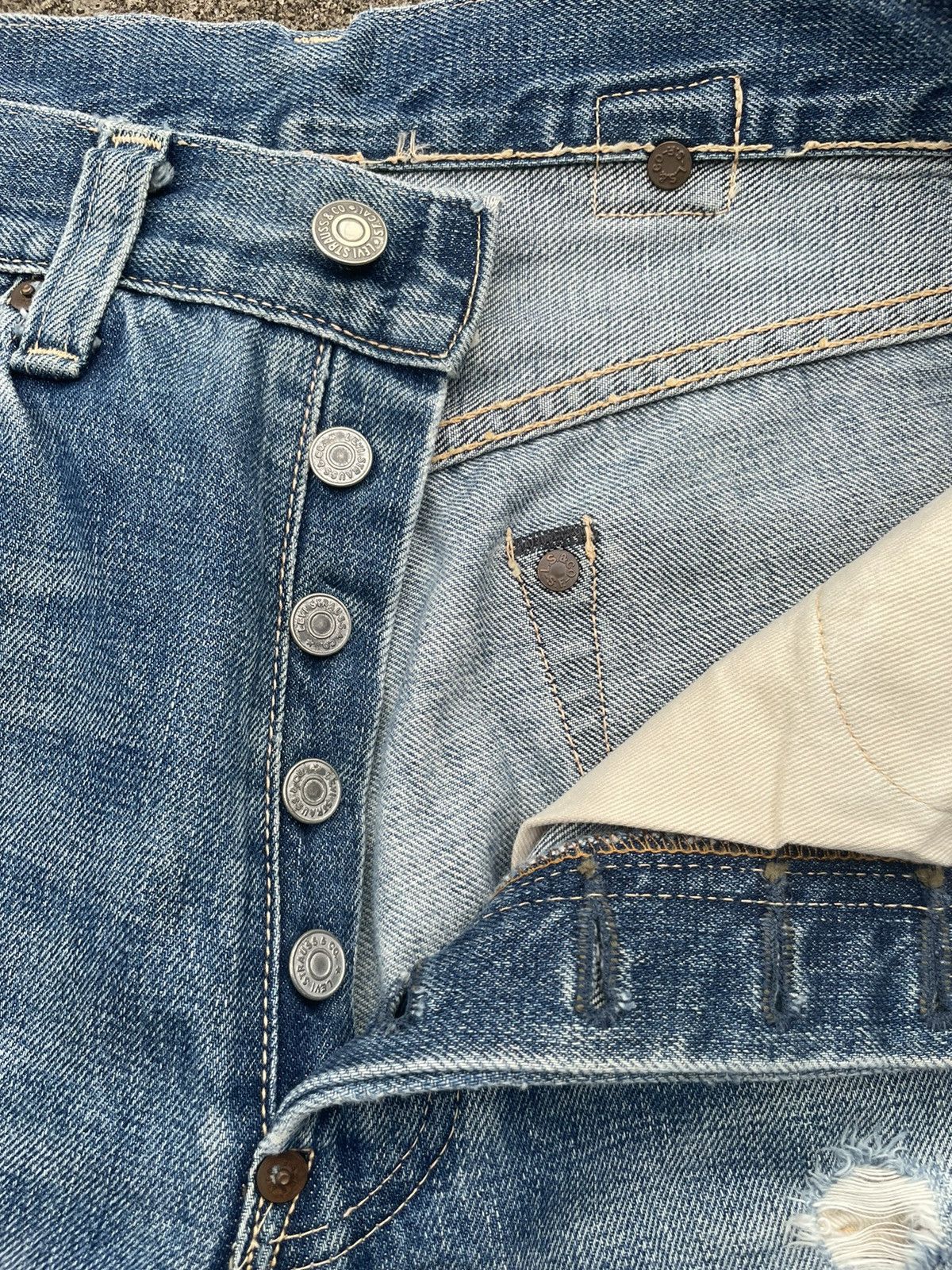 Levi's Vintage Levis 501 E 1937 Aging Selvedge Distressed Size US 30 / EU 46 - 21 Thumbnail
