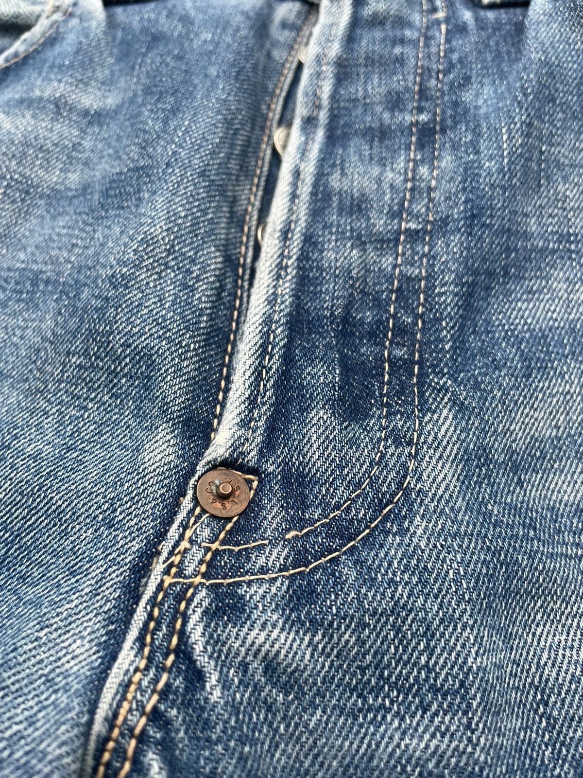 Levi's Vintage Levis 501 E 1937 Aging Selvedge Distressed Size US 30 / EU 46 - 22 Thumbnail