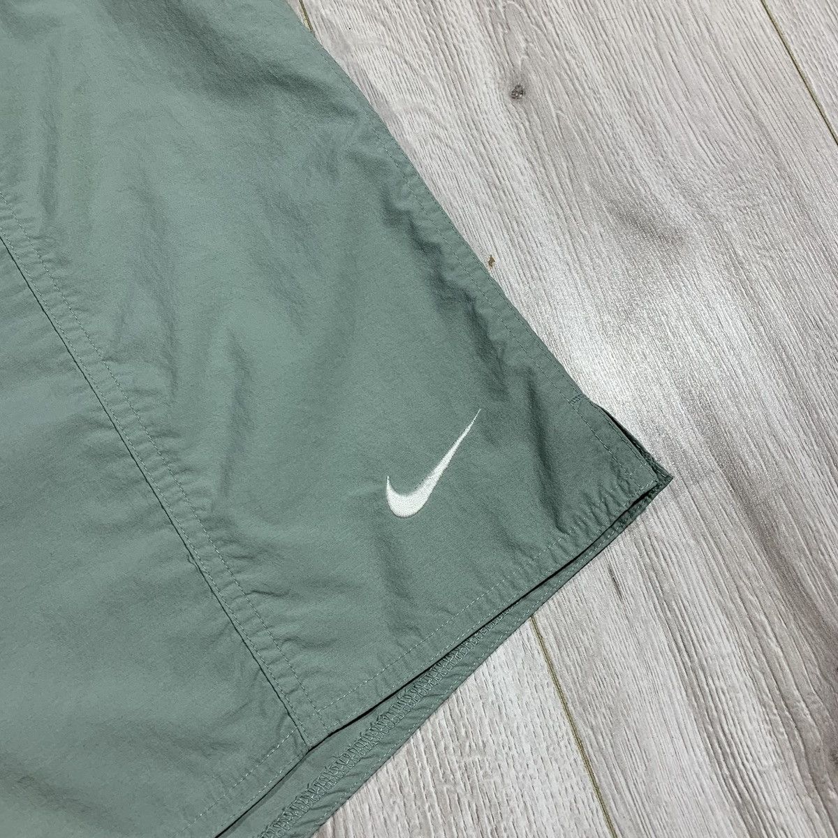 Nike × Vintage Vintage Nike Y2K Shorts Size US 36 / EU 52 - 2 Thumbnail