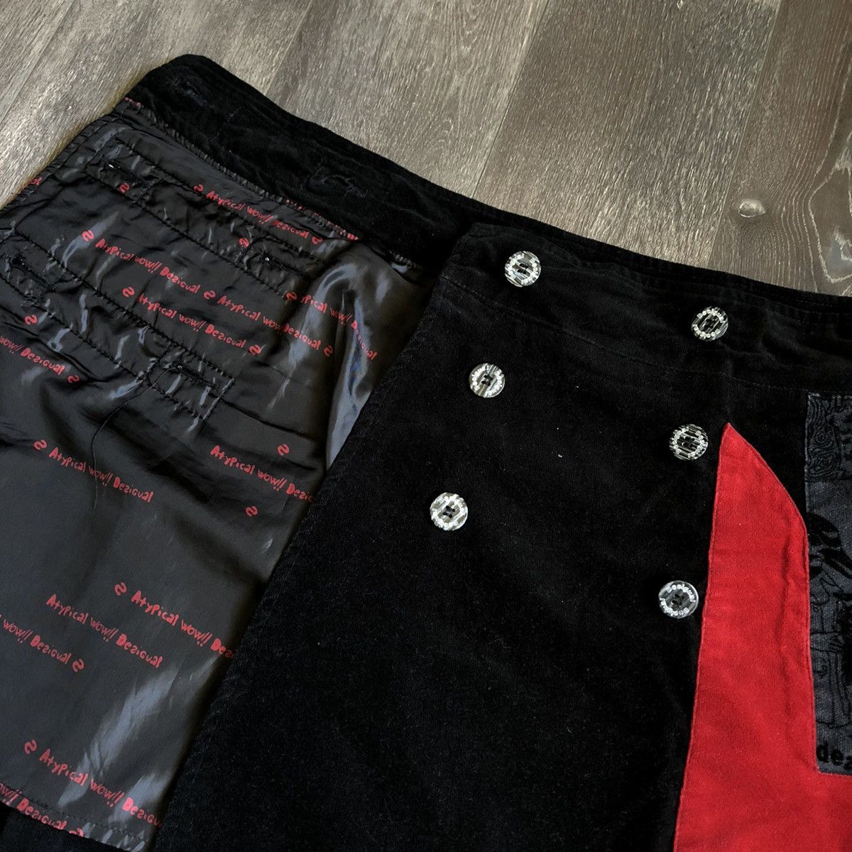 Desigual Vintage Desigual Atypical Wow Velvet Gothic MultiLogo Skirt Size 26" / US 2 / IT 38 - 7 Thumbnail